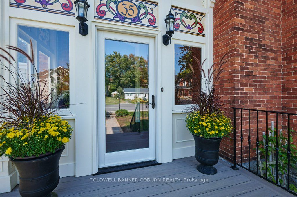 35 Lakeshore Drive Property Photo 2