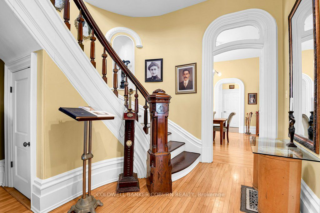 35 Lakeshore Drive Property Photo 5