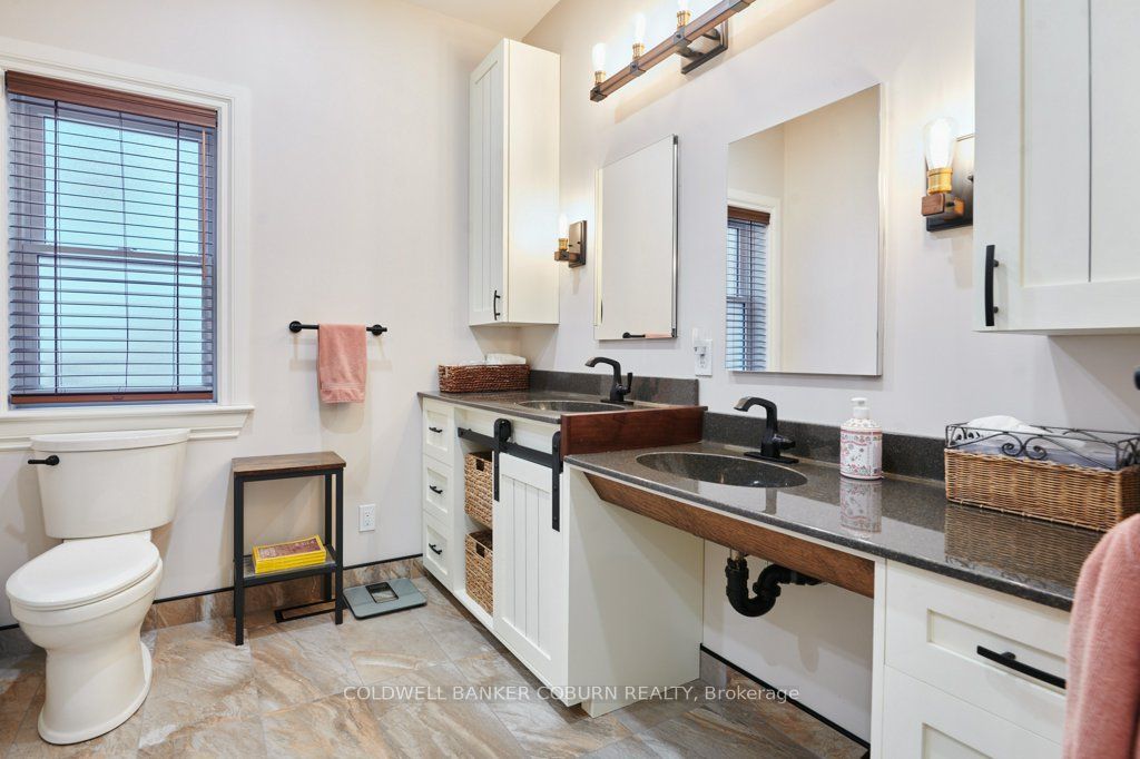 35 Lakeshore Drive Property Photo 22