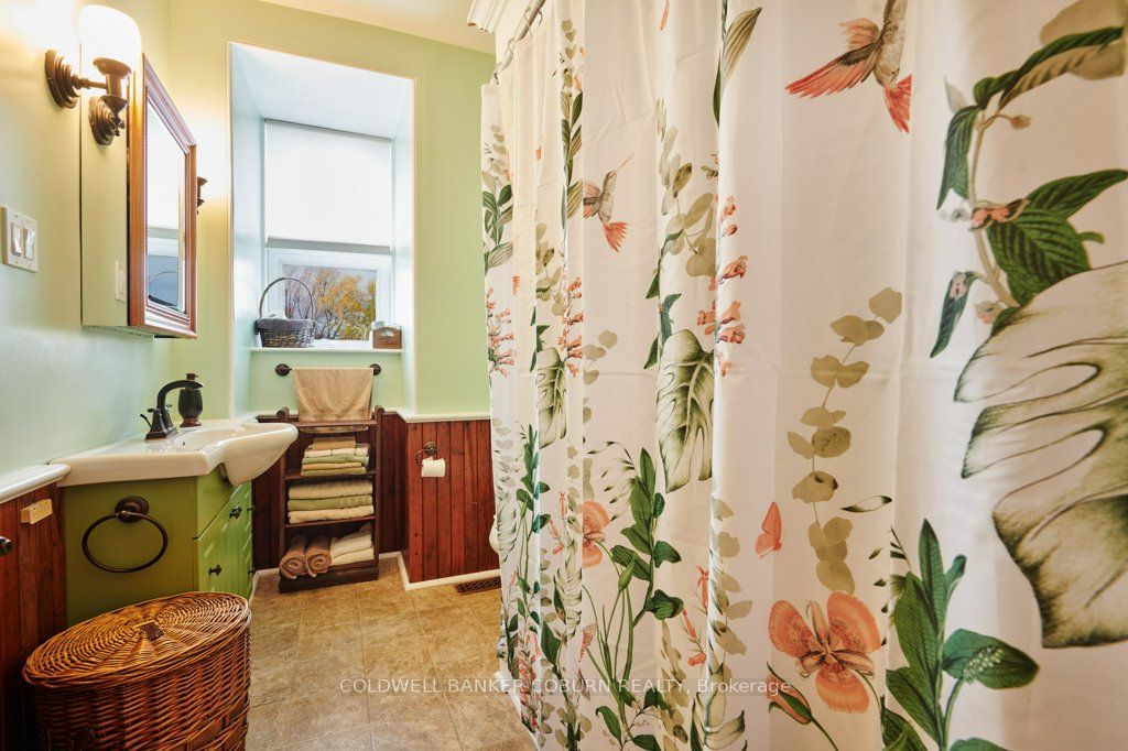 35 Lakeshore Drive Property Photo 31