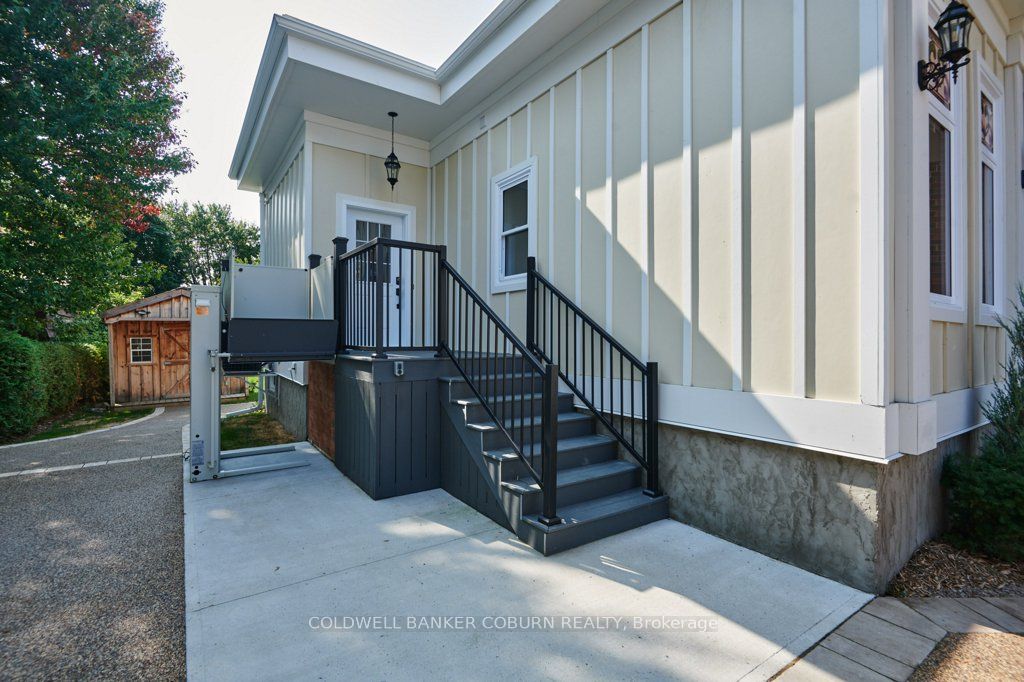 35 Lakeshore Drive Property Photo 39