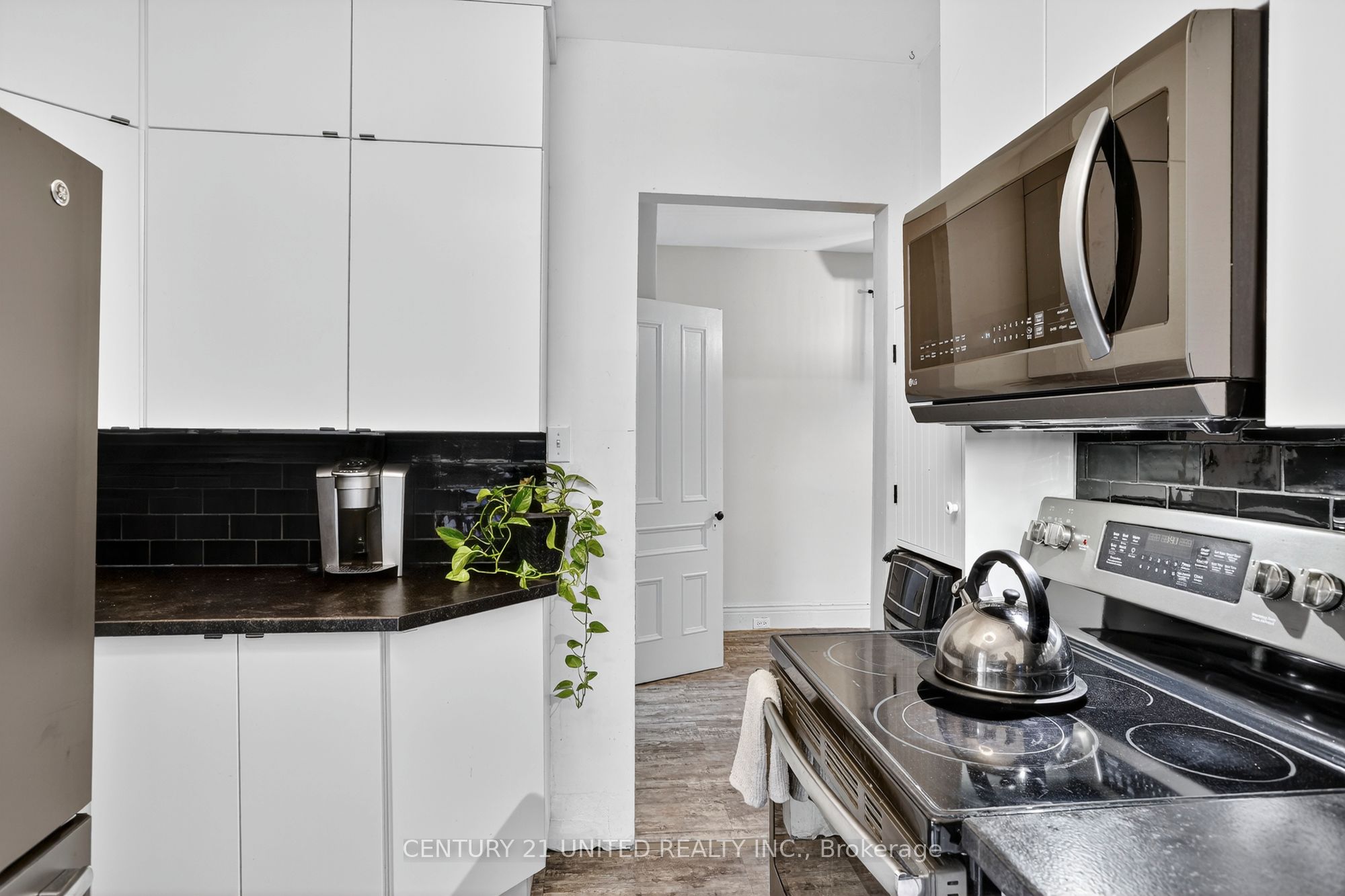 201 Romaine Street Property Photo 22