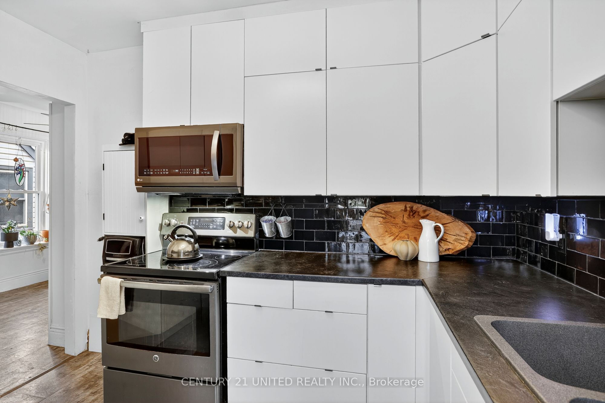 201 Romaine Street Property Photo 23