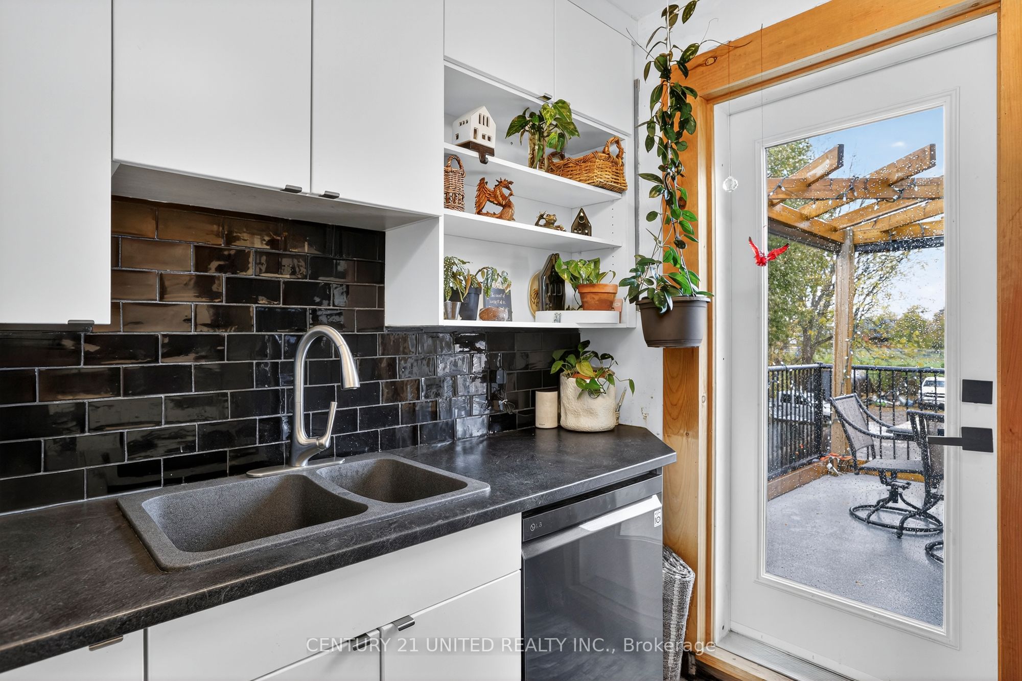 201 Romaine Street Property Photo 24