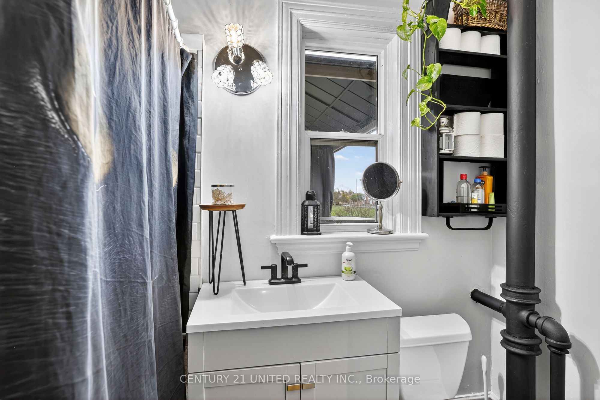 201 Romaine Street Property Photo 36