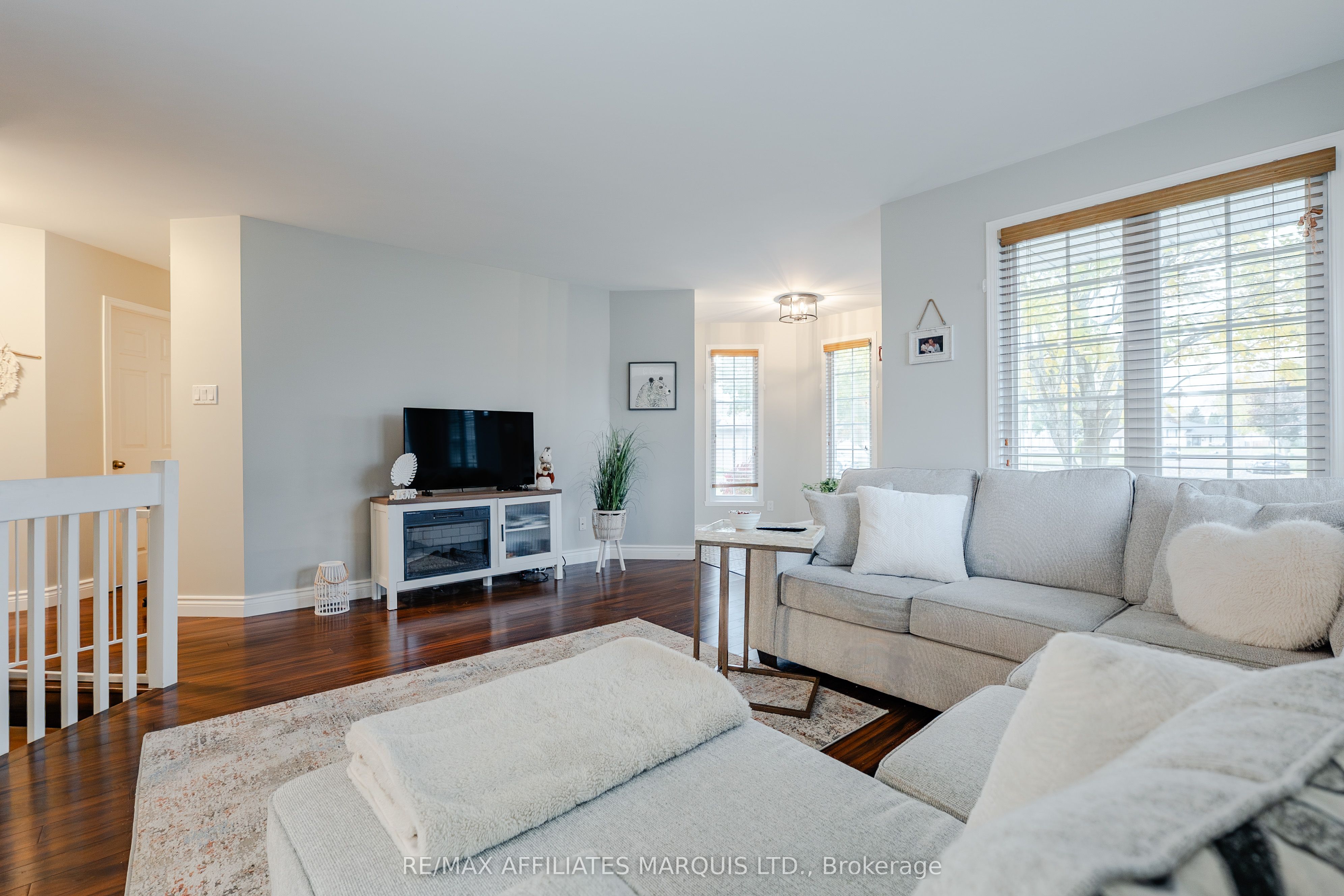 701 Robin Court Property Photo 10