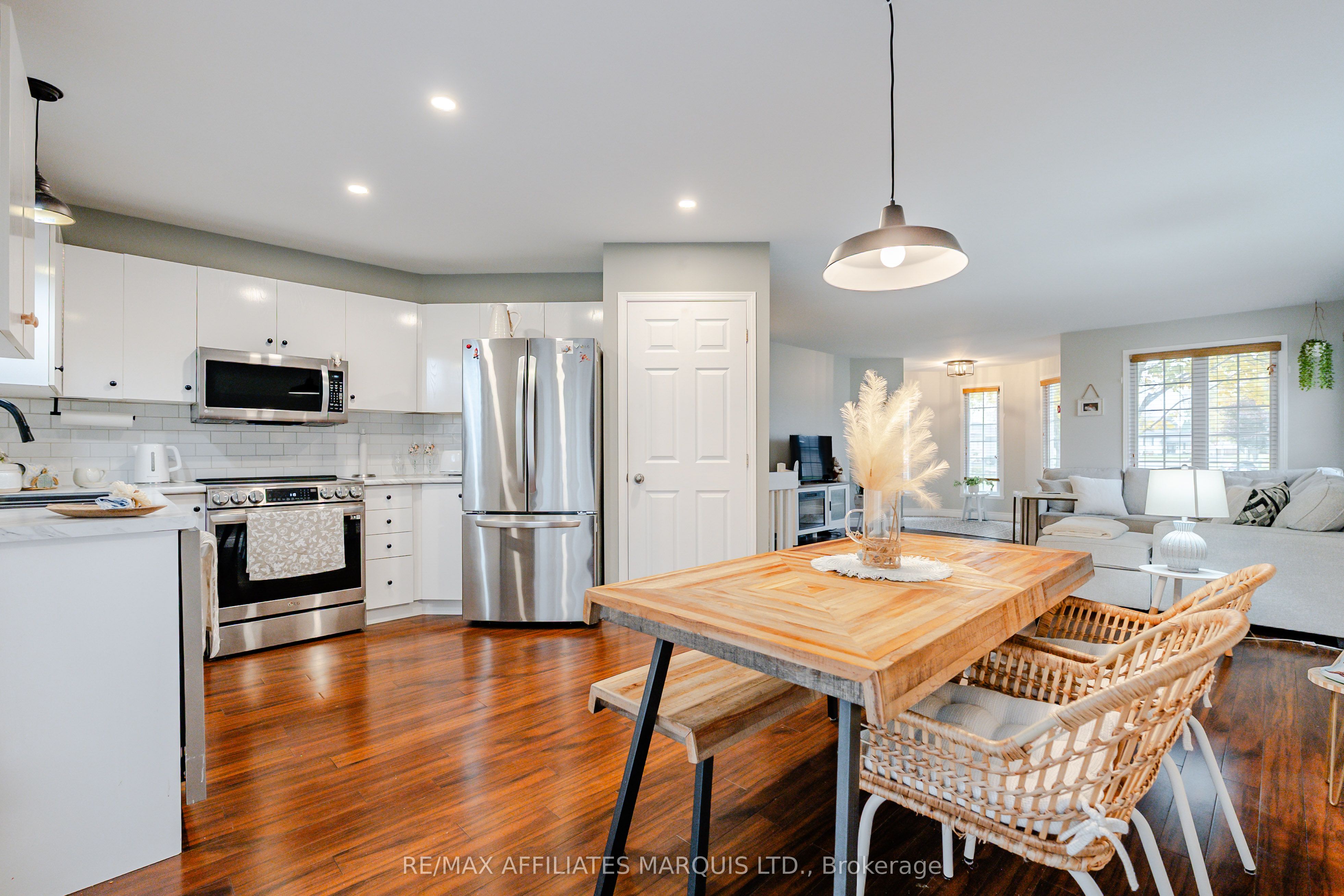 701 Robin Court Property Photo 12