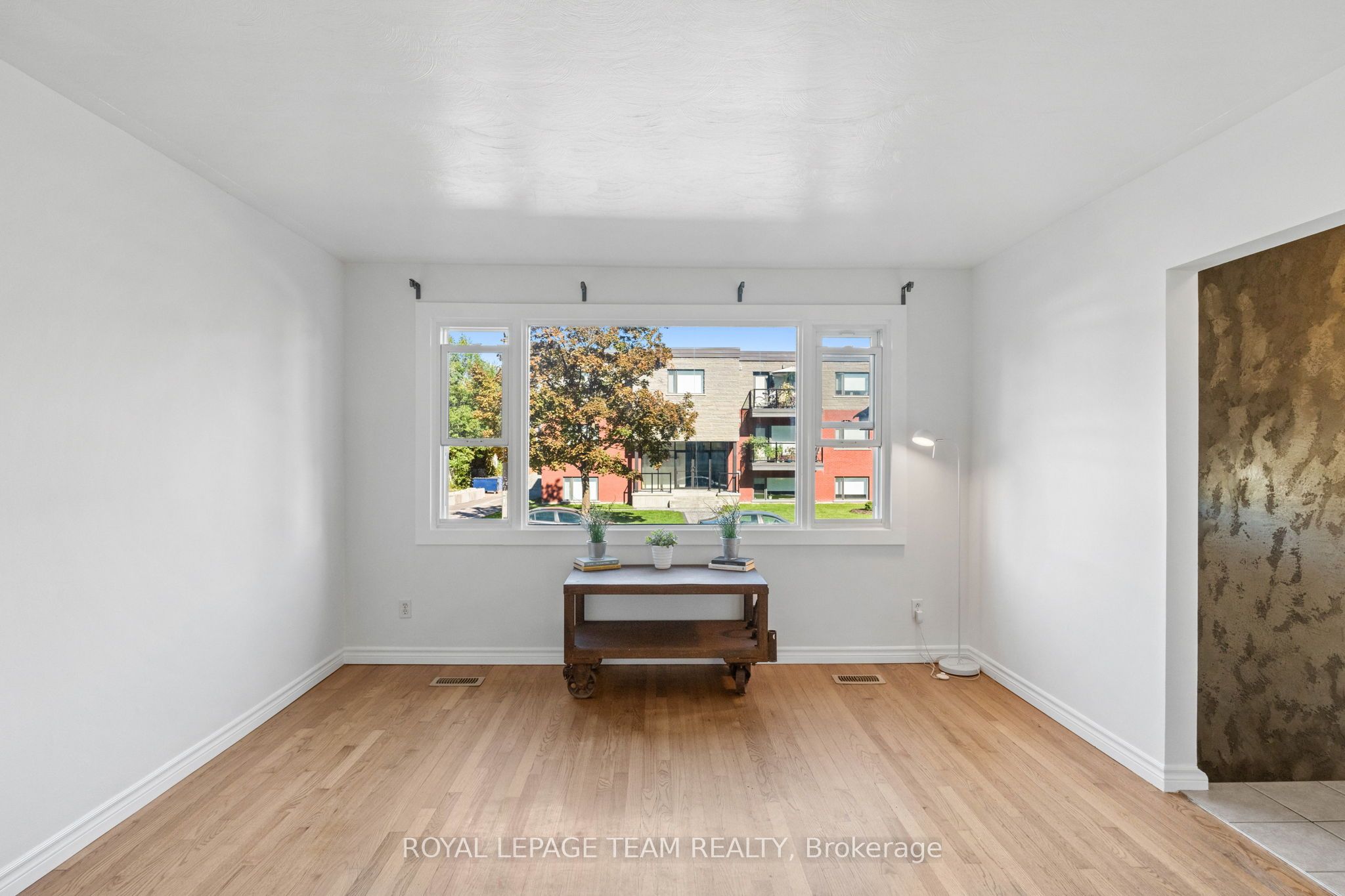 1308 Summerville Avenue Property Photo 12