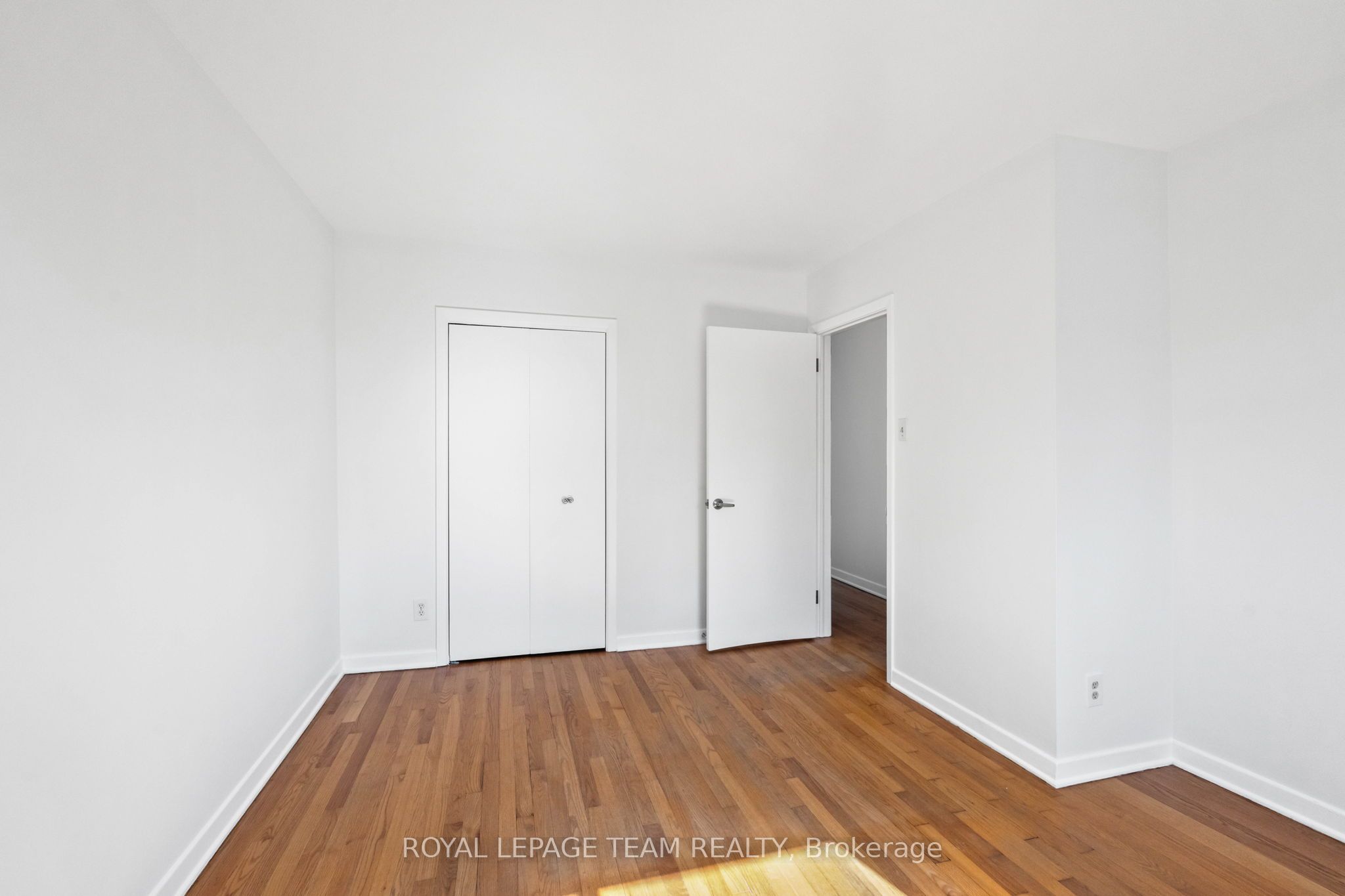 1308 Summerville Avenue Property Photo 28