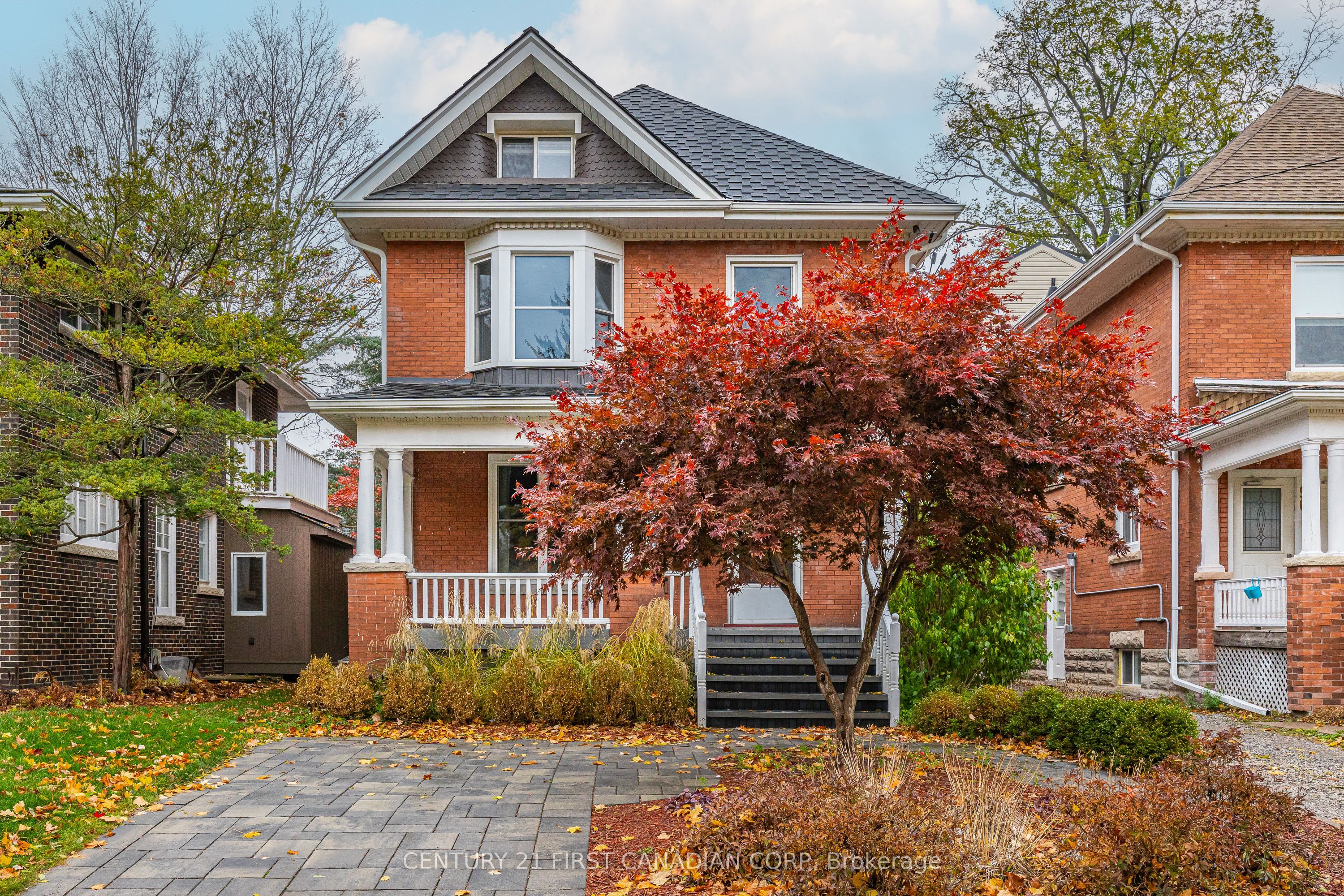 92 Hincks Street 2 Property Photo 1