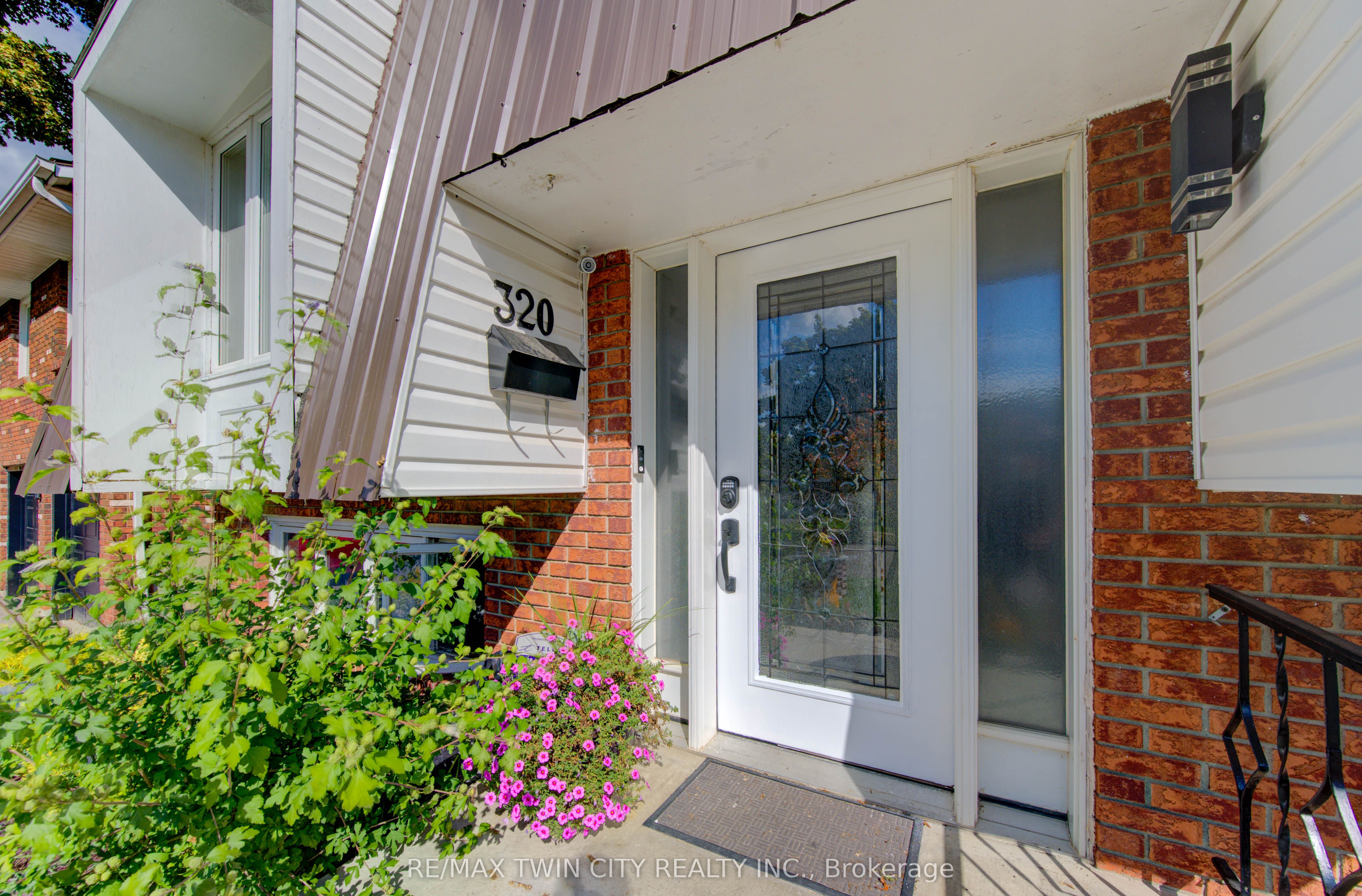 320 Country Hill Drive Property Photo 5