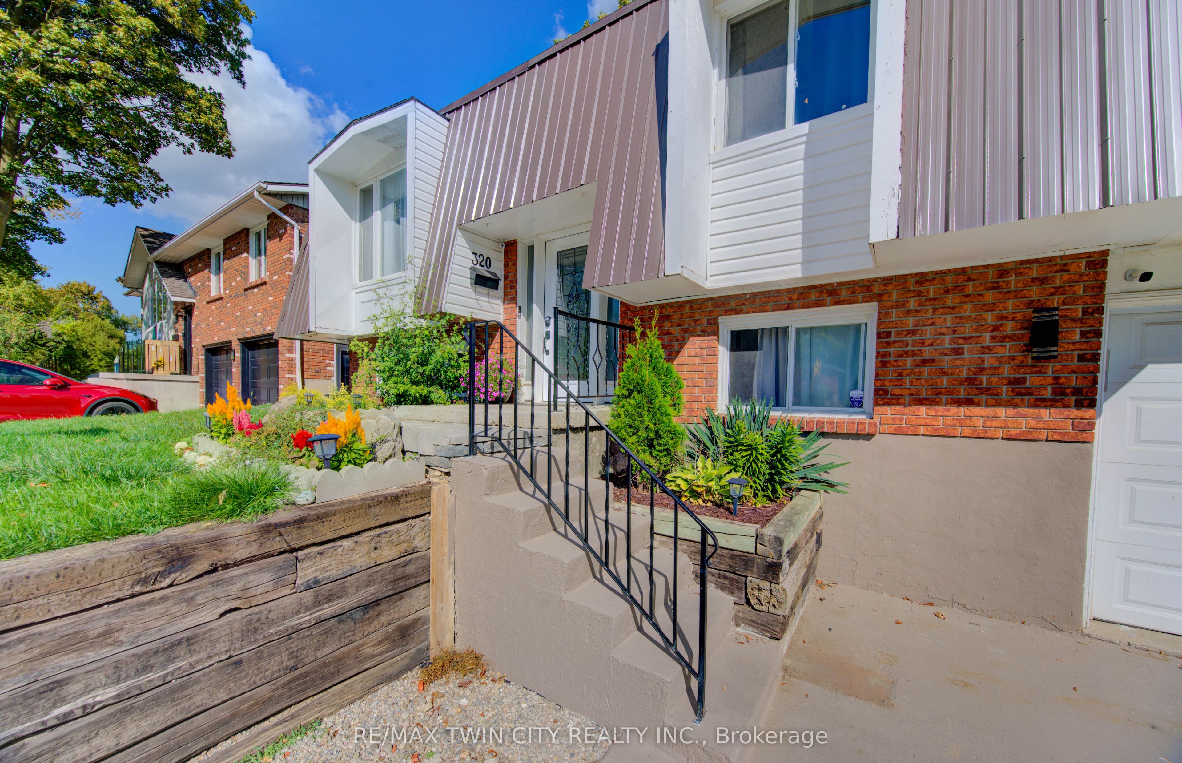 320 Country Hill Drive Property Photo 6