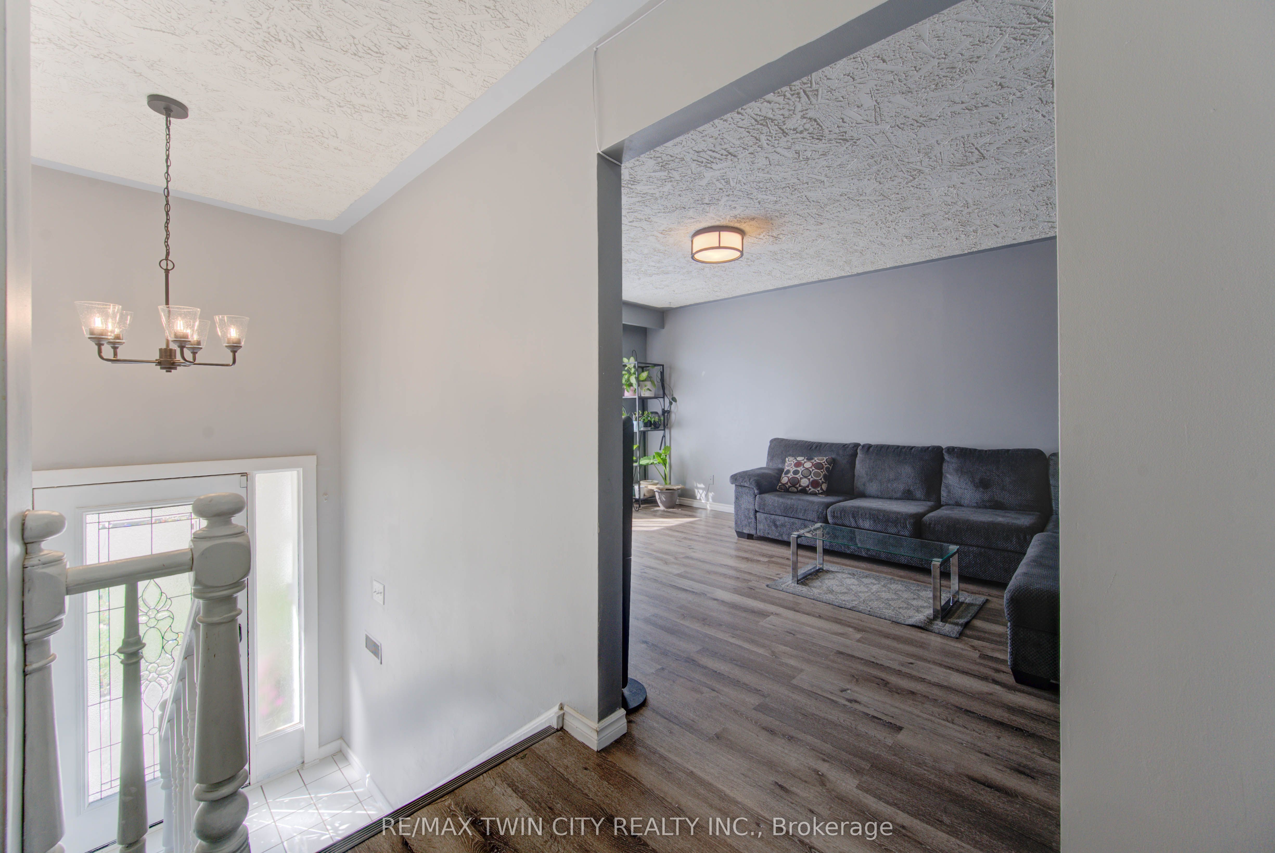 320 Country Hill Drive Property Photo 8