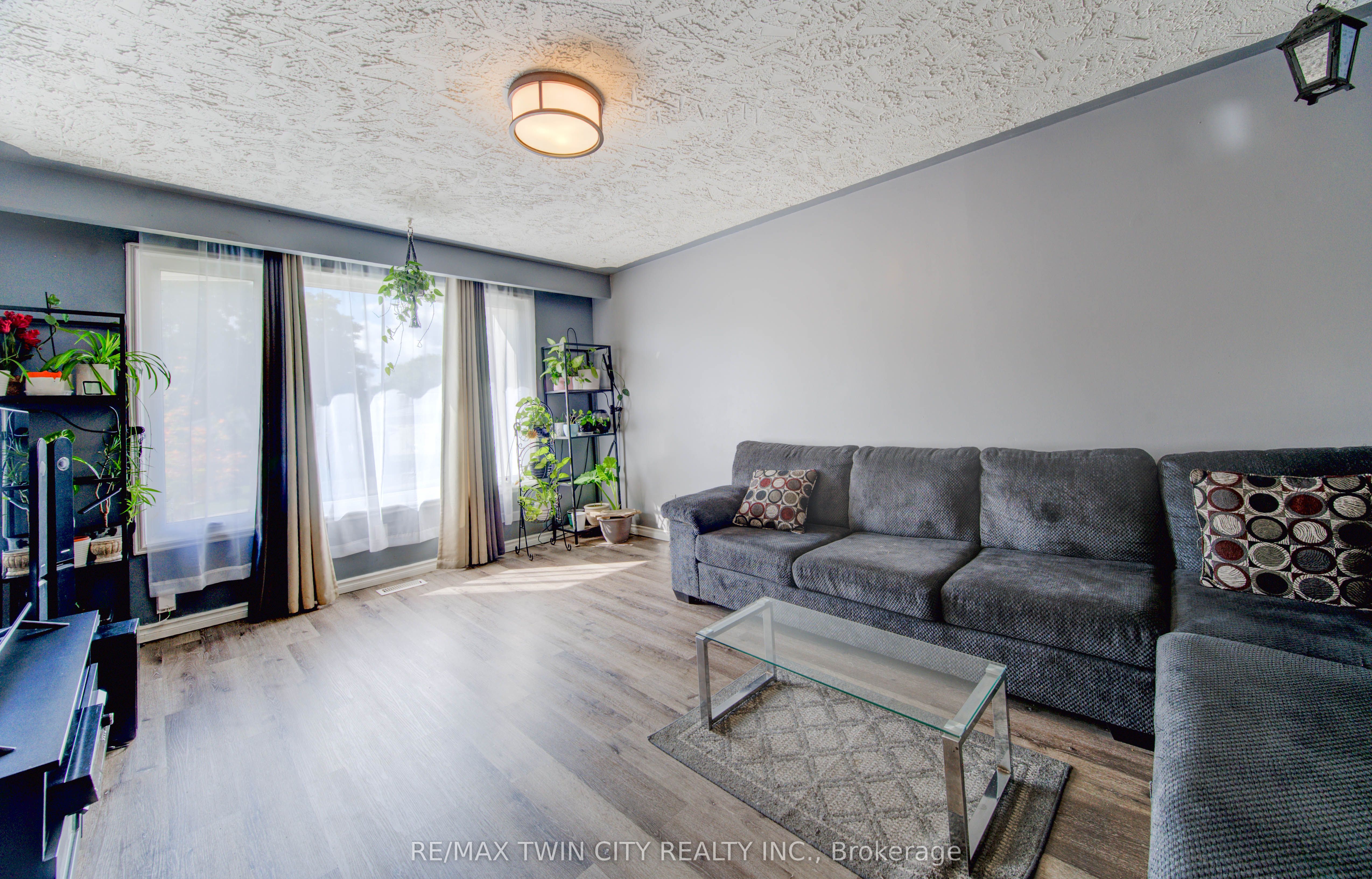 320 Country Hill Drive Property Photo 9