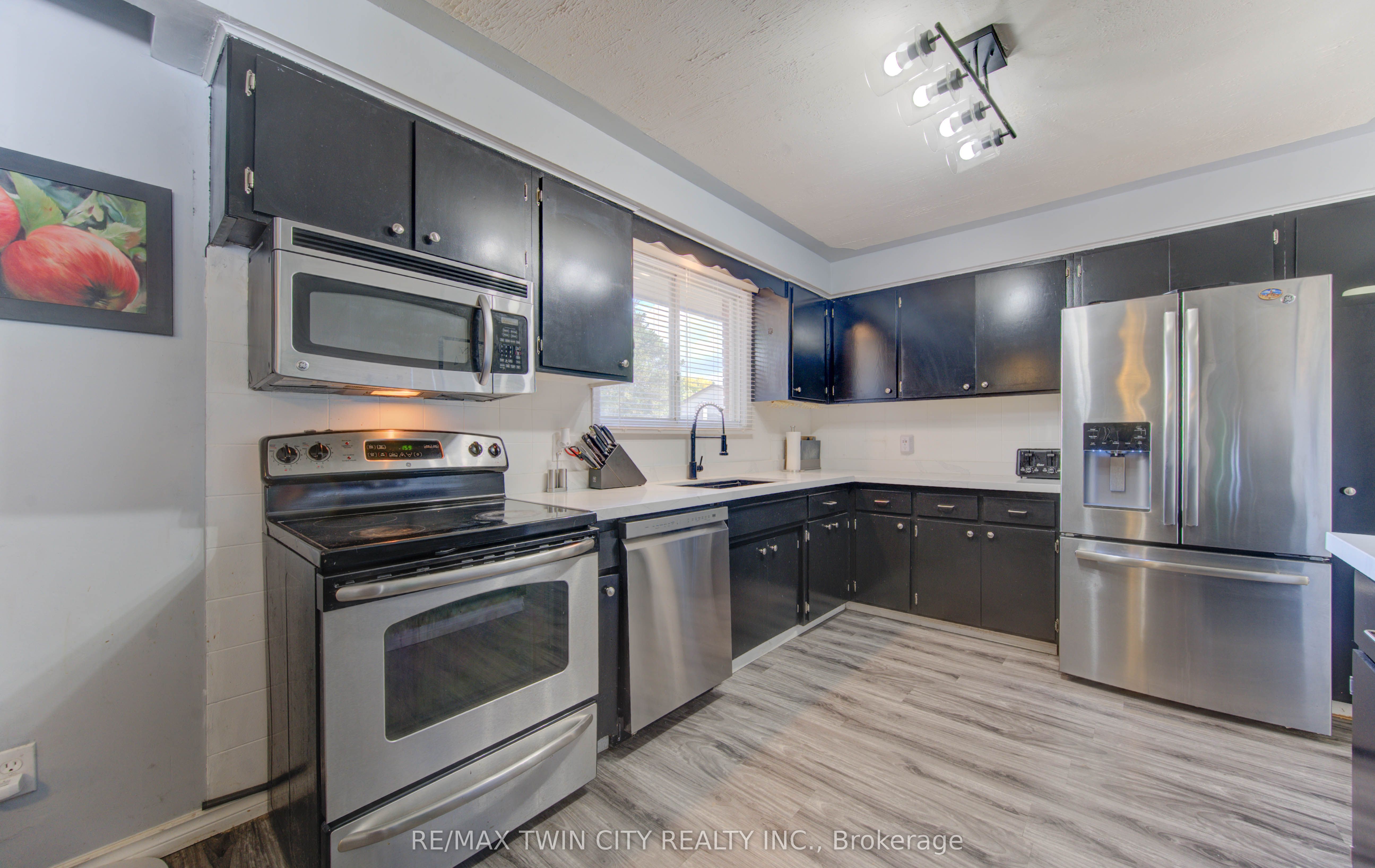 320 Country Hill Drive Property Photo 16