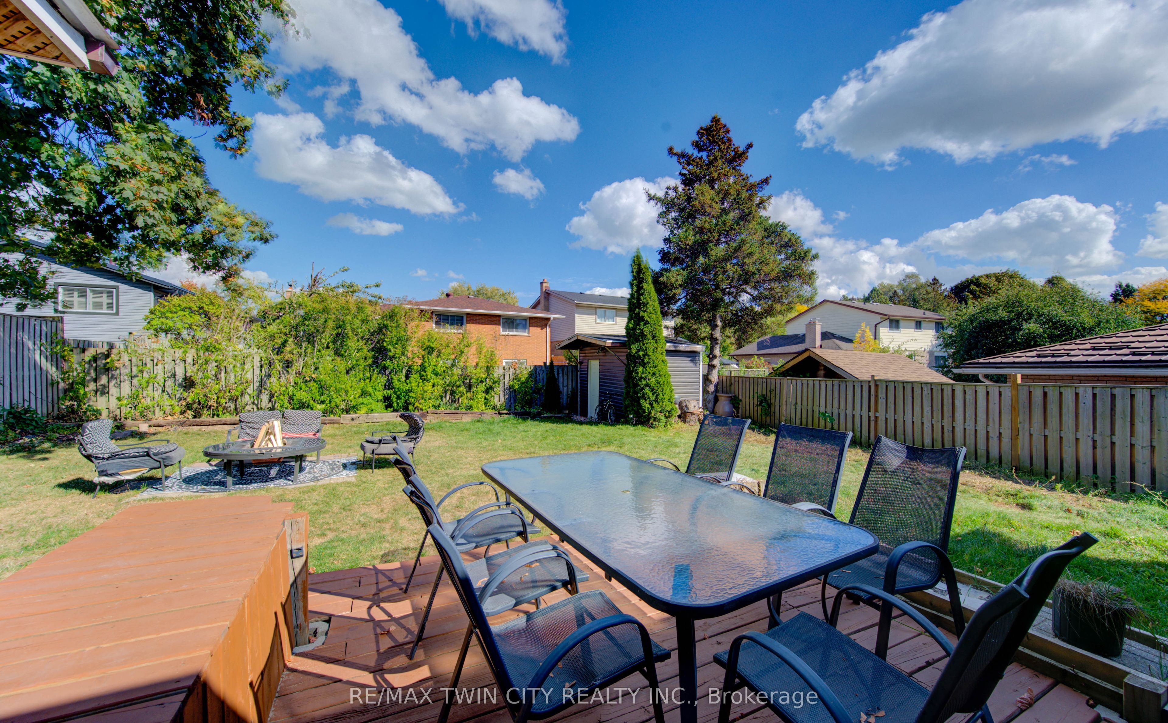 320 Country Hill Drive Property Photo 39