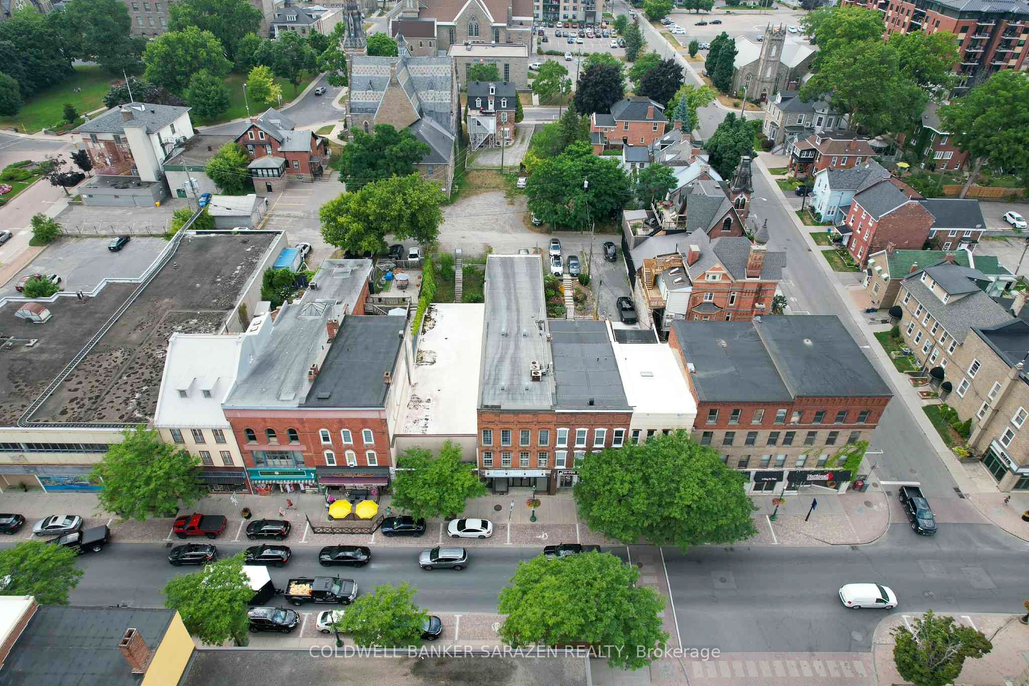 18 King St W Property Photo 2