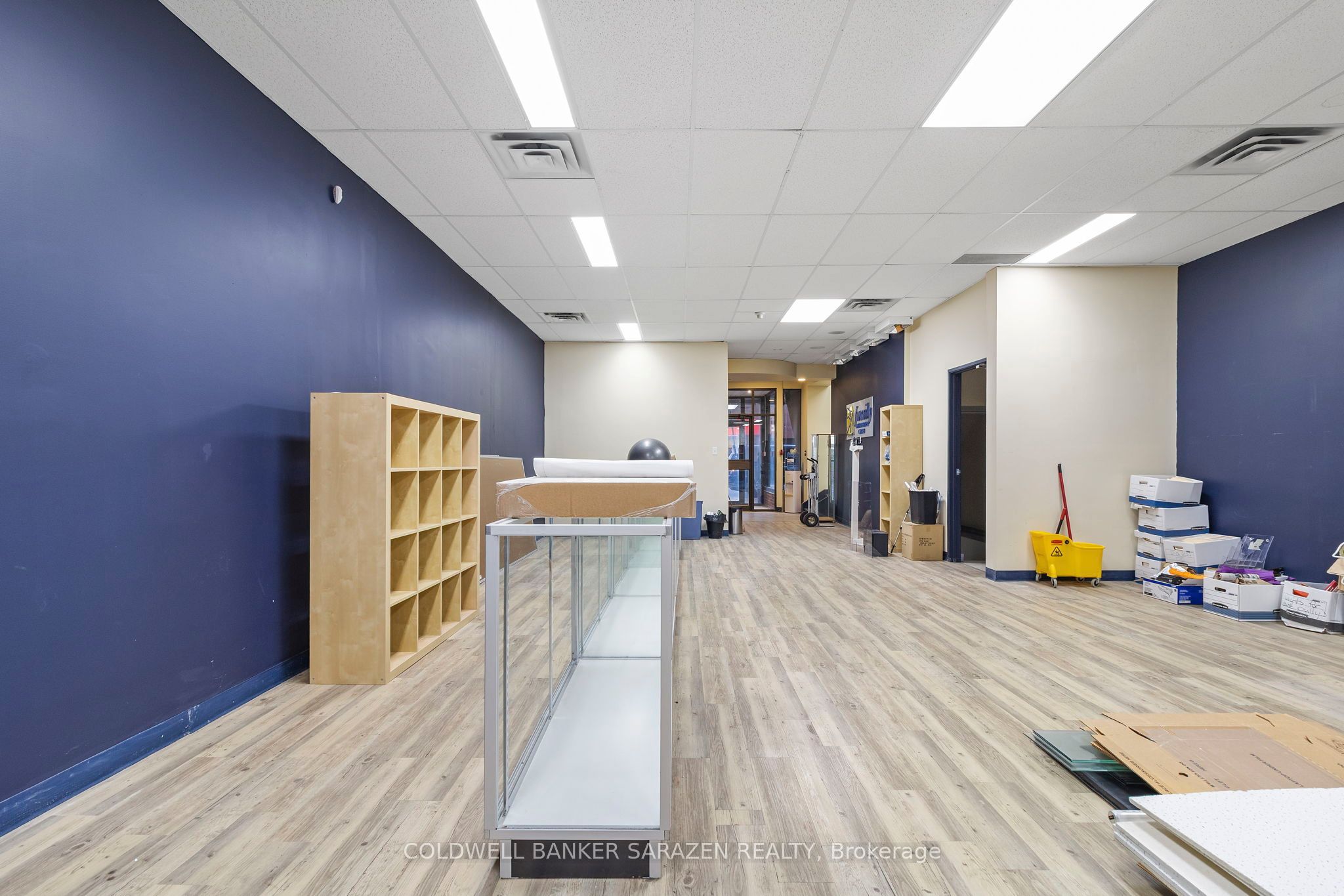 18 King St W Property Photo 6