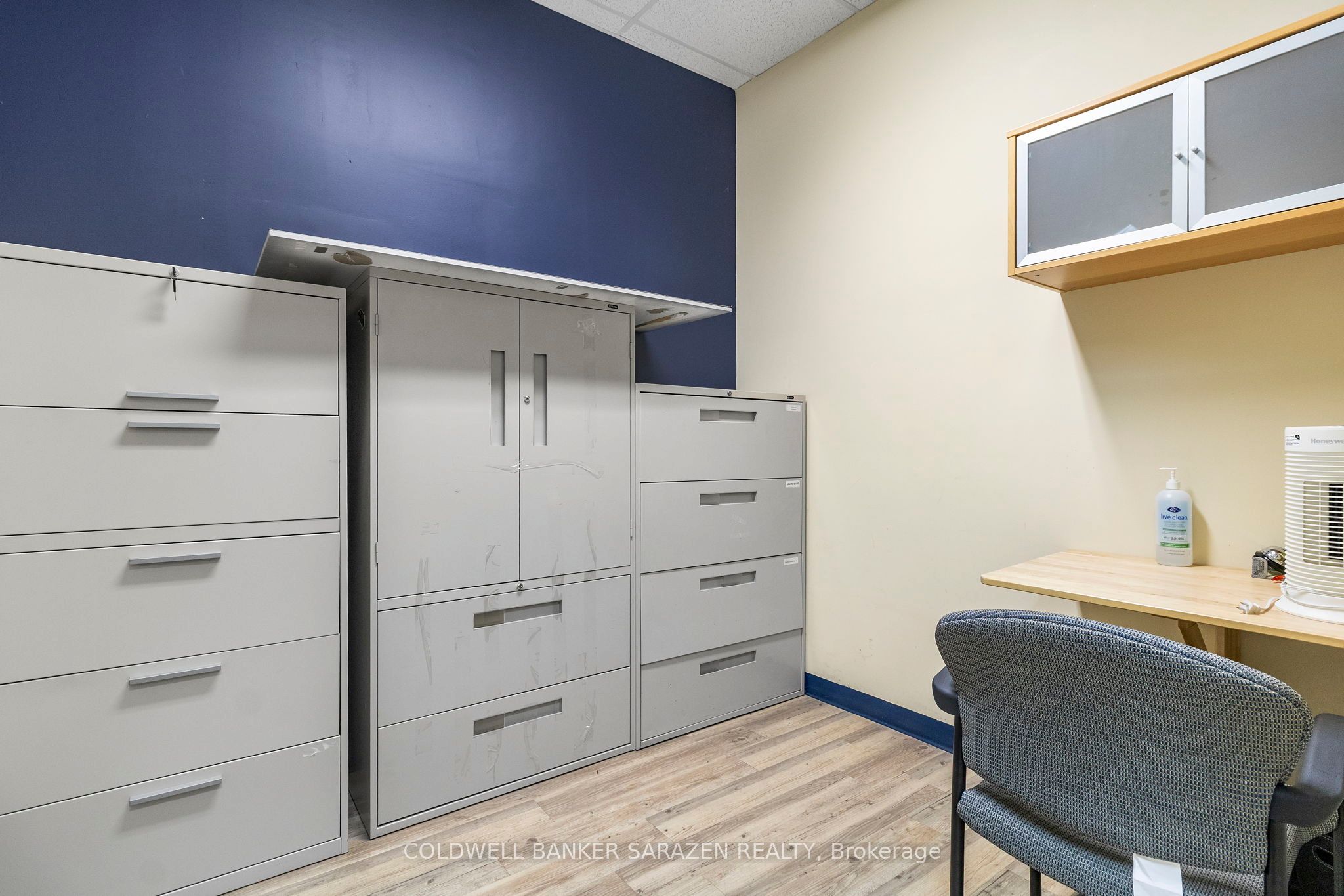 18 King St W Property Photo 7