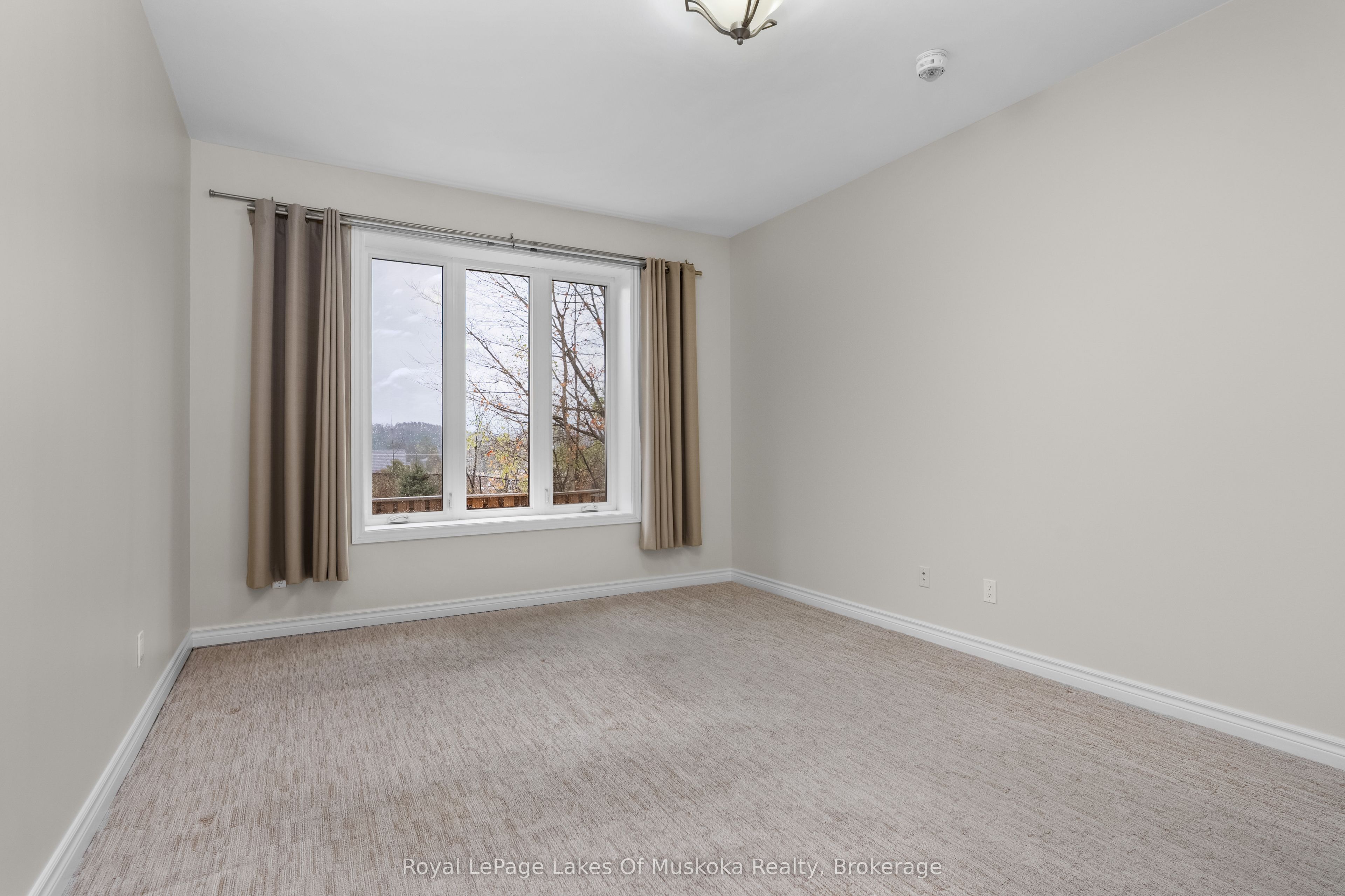 5 Jordan Lane 8 Property Photo 15