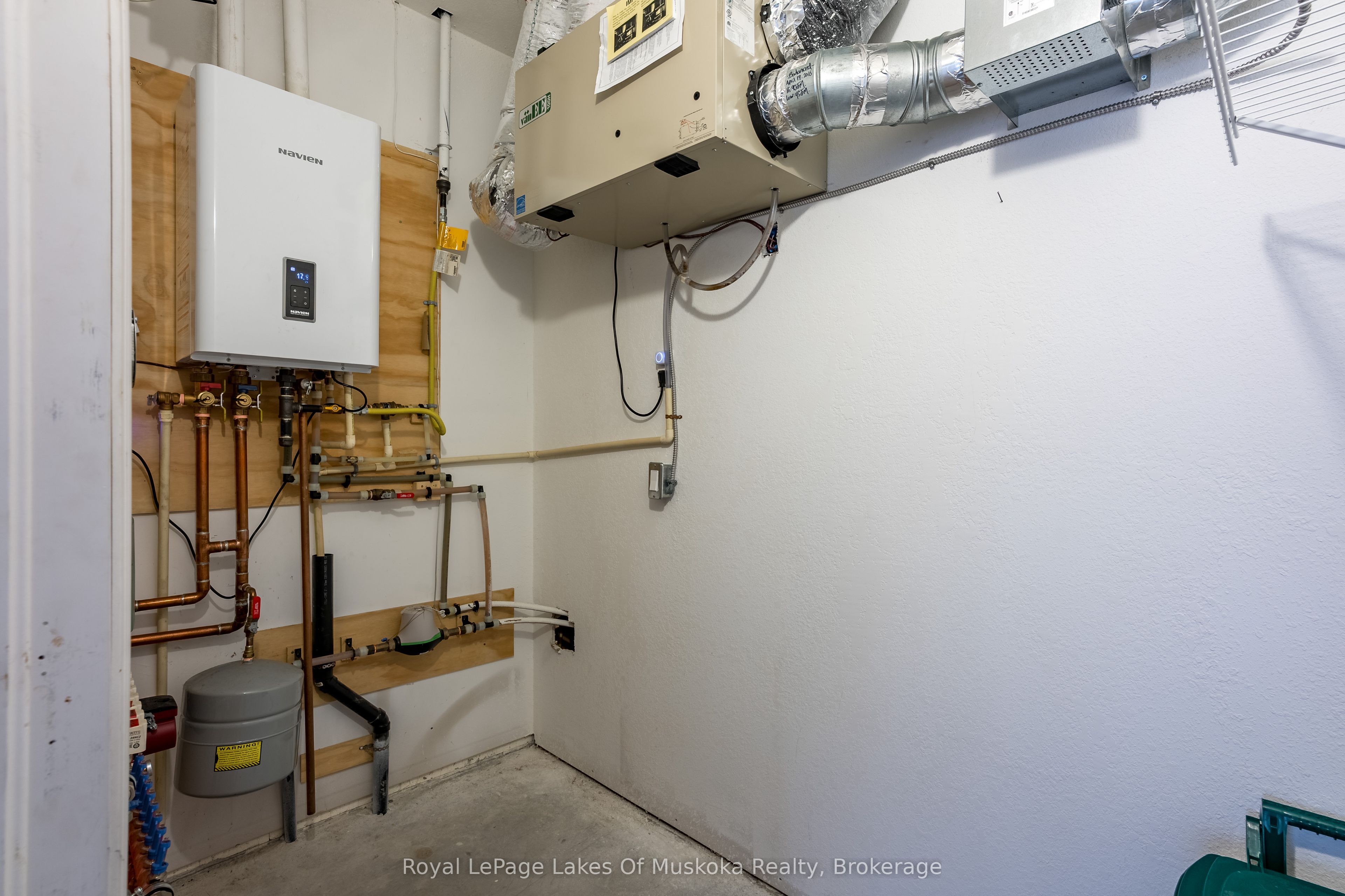 5 Jordan Lane 8 Property Photo 31