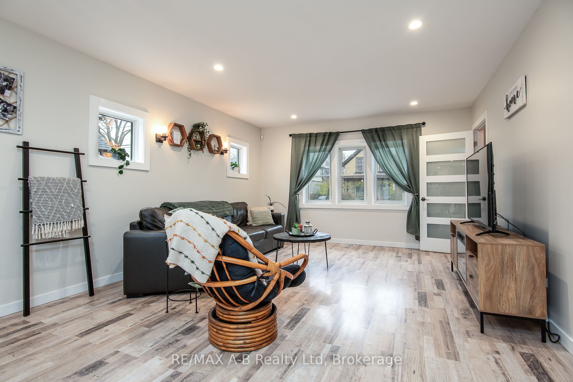 131 Mill Street Property Photo 6