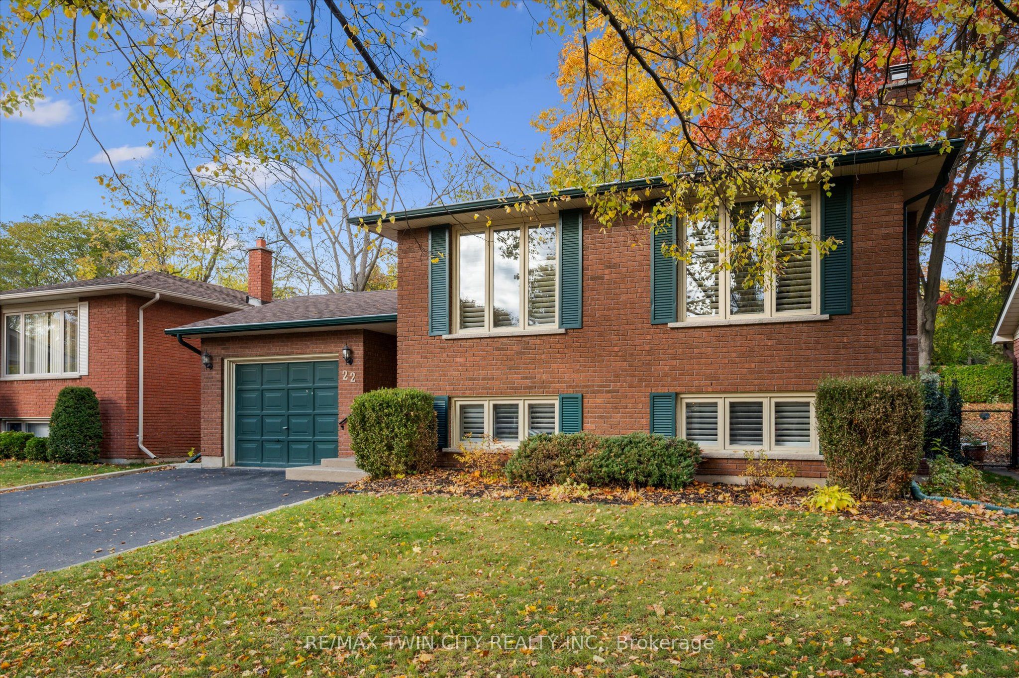 22 Myrtleville Drive Property Photo 2