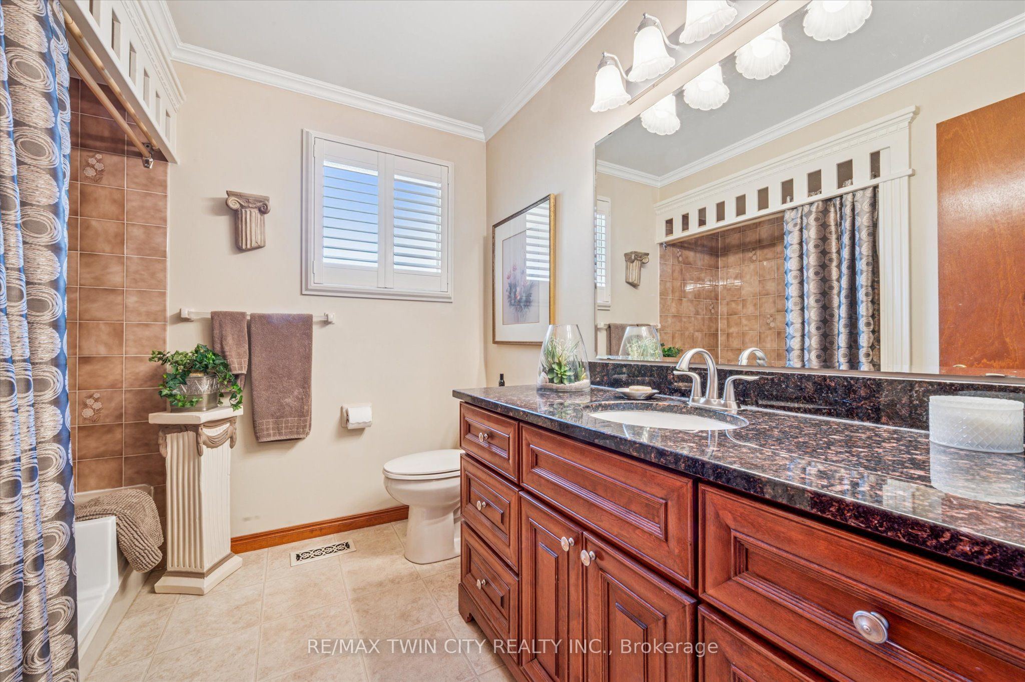 22 Myrtleville Drive Property Photo 14