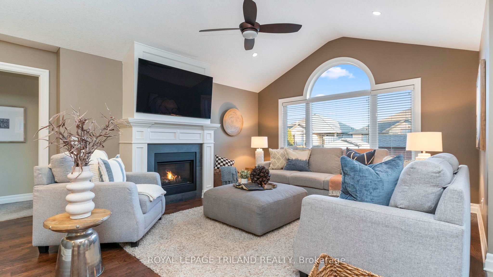 693 Newman Drive Property Photo 5