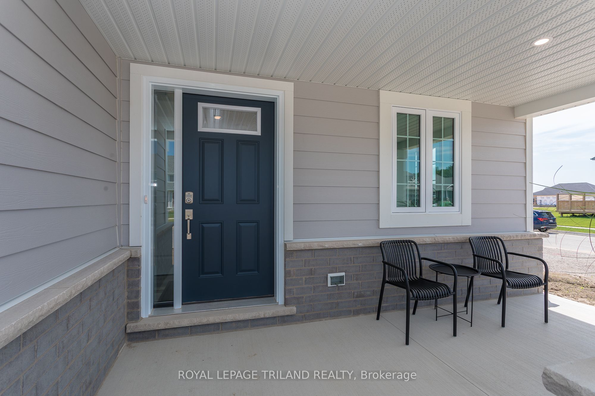 67 Harrow Ln Property Photo 6