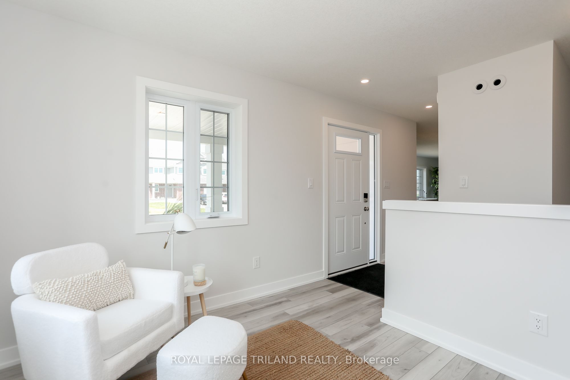 67 Harrow Ln Property Photo 7