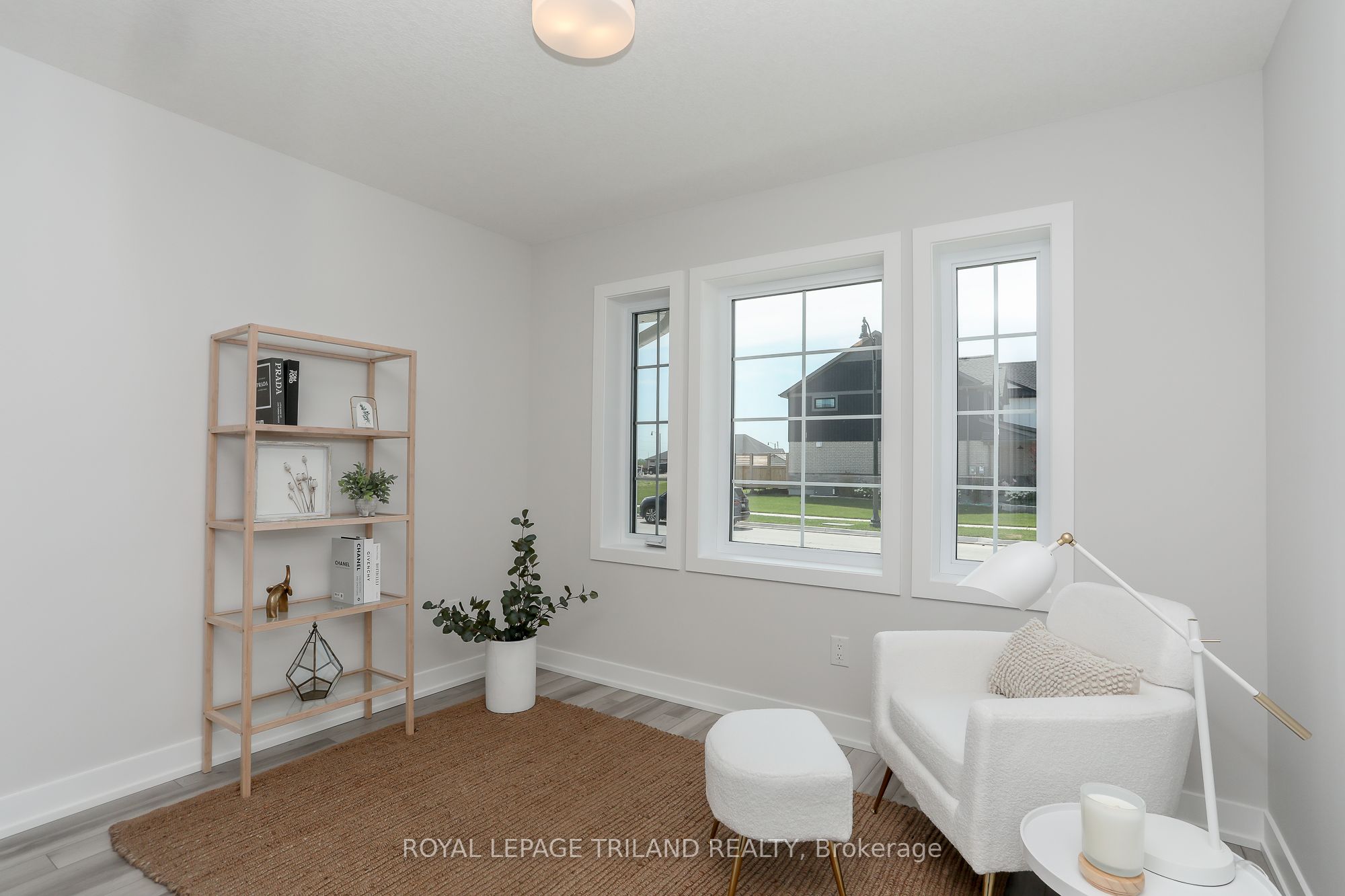 67 Harrow Ln Property Photo 8