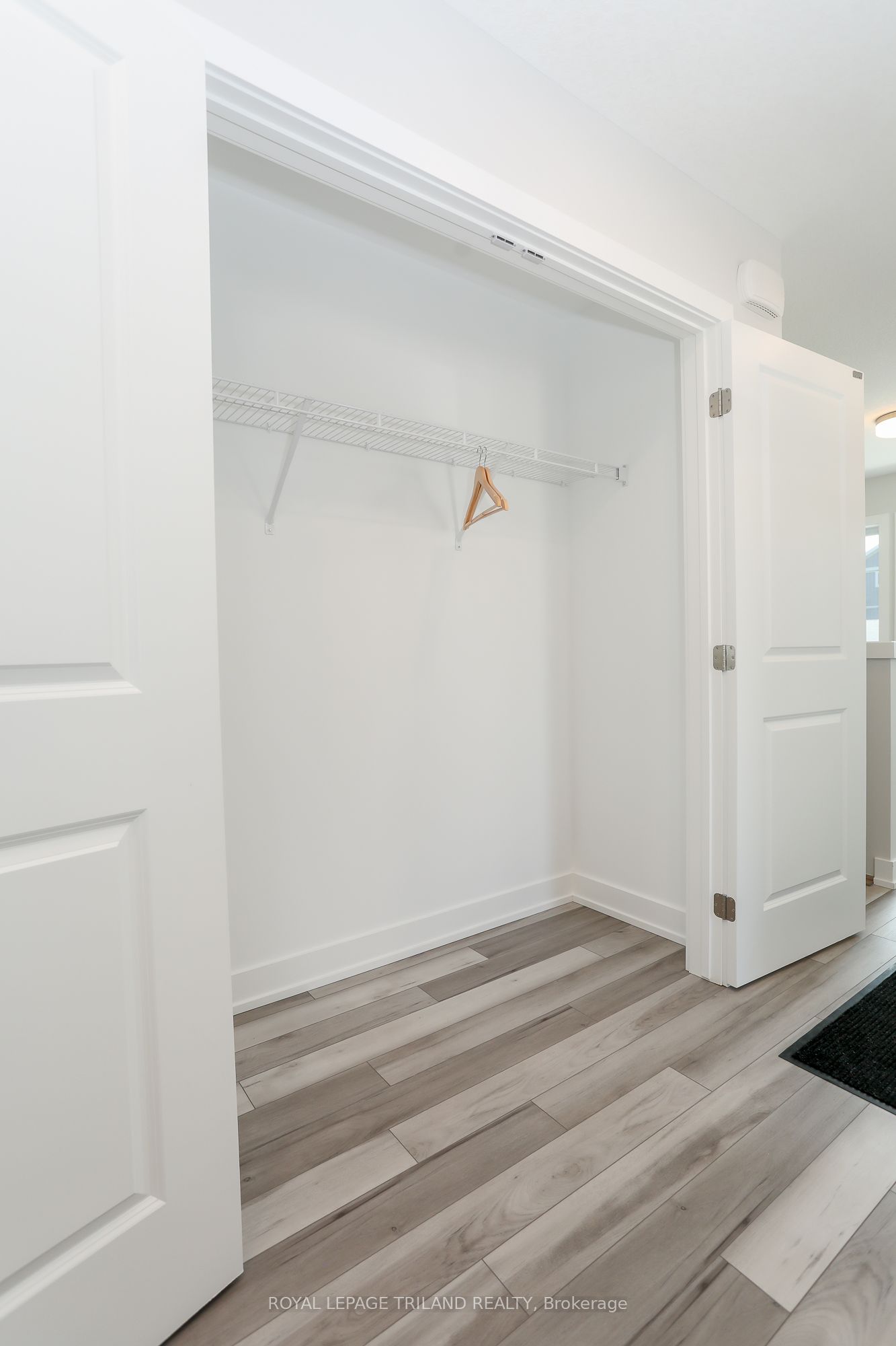 67 Harrow Ln Property Photo 11