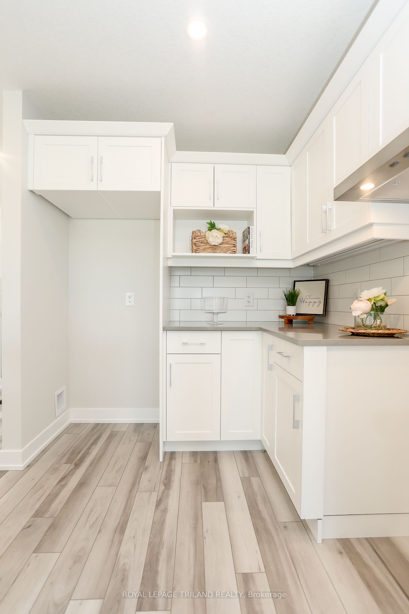 67 Harrow Ln Property Photo 14