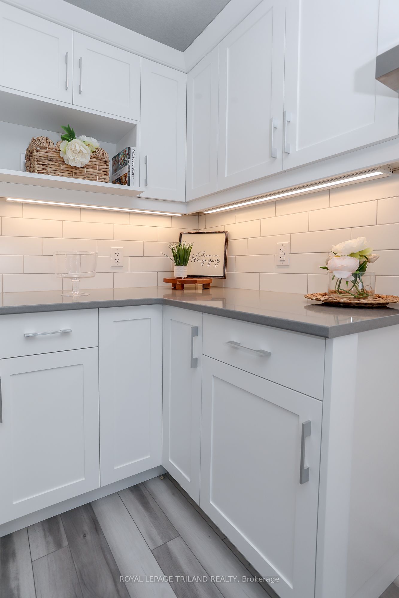 67 Harrow Ln Property Photo 15