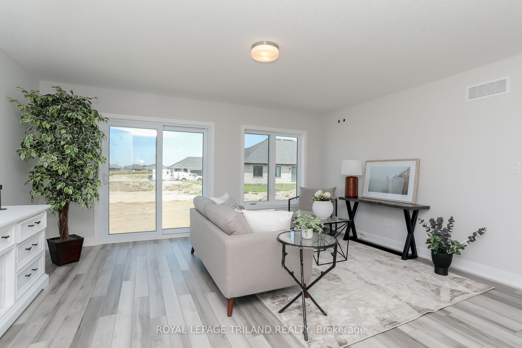 67 Harrow Ln Property Photo 19