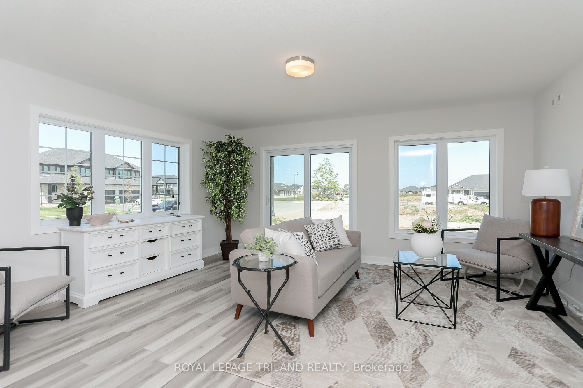 67 Harrow Ln Property Photo 20