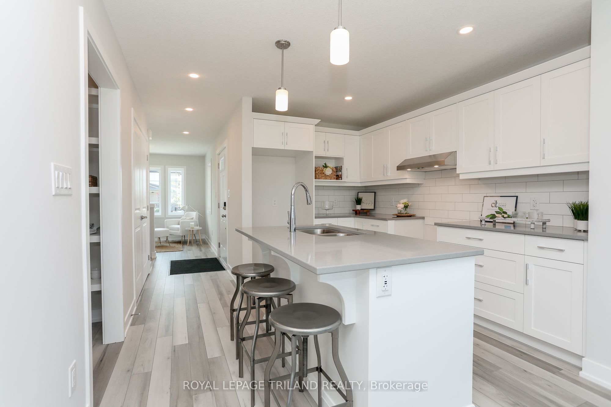 67 Harrow Ln Property Photo 24