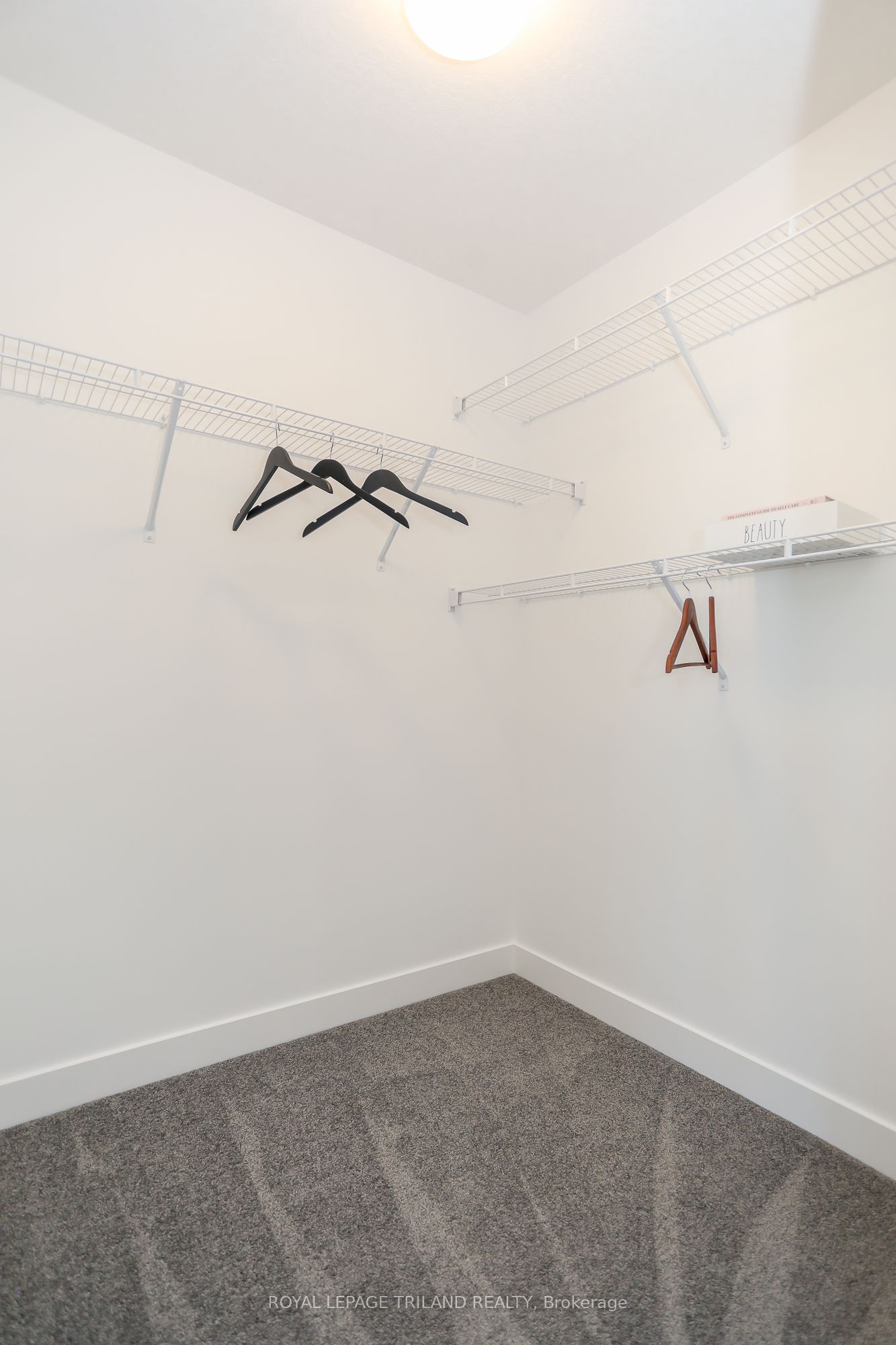 67 Harrow Ln Property Photo 27