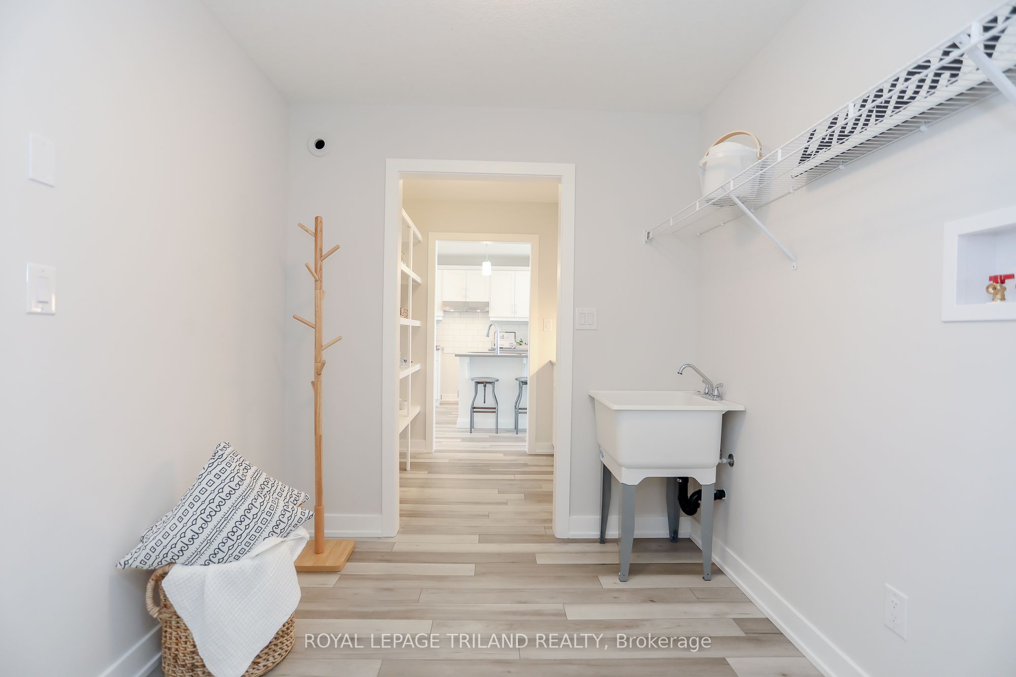 67 Harrow Ln Property Photo 35