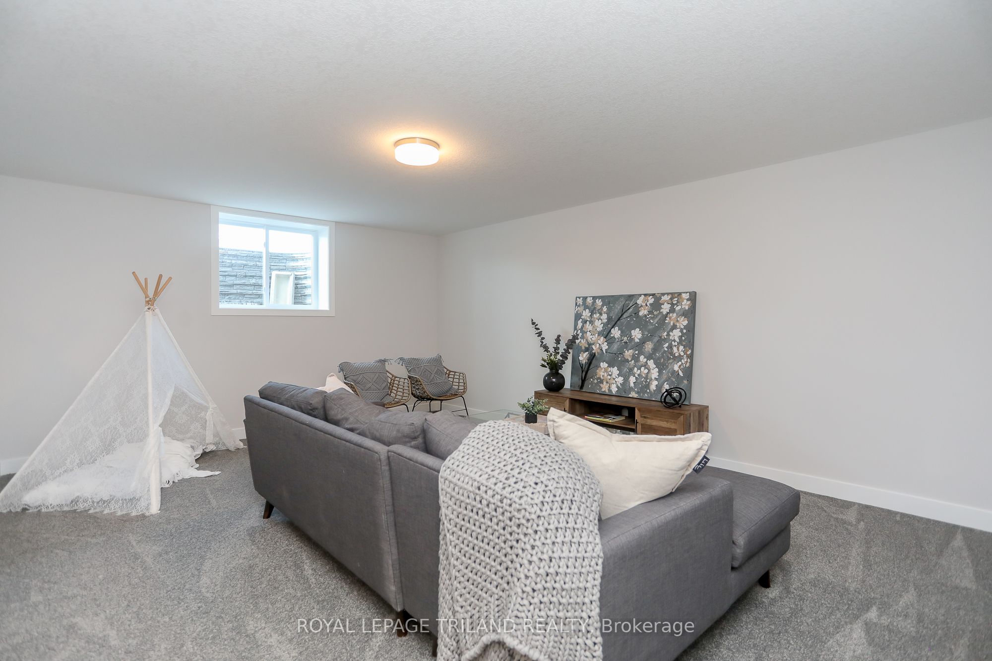 67 Harrow Ln Property Photo 39