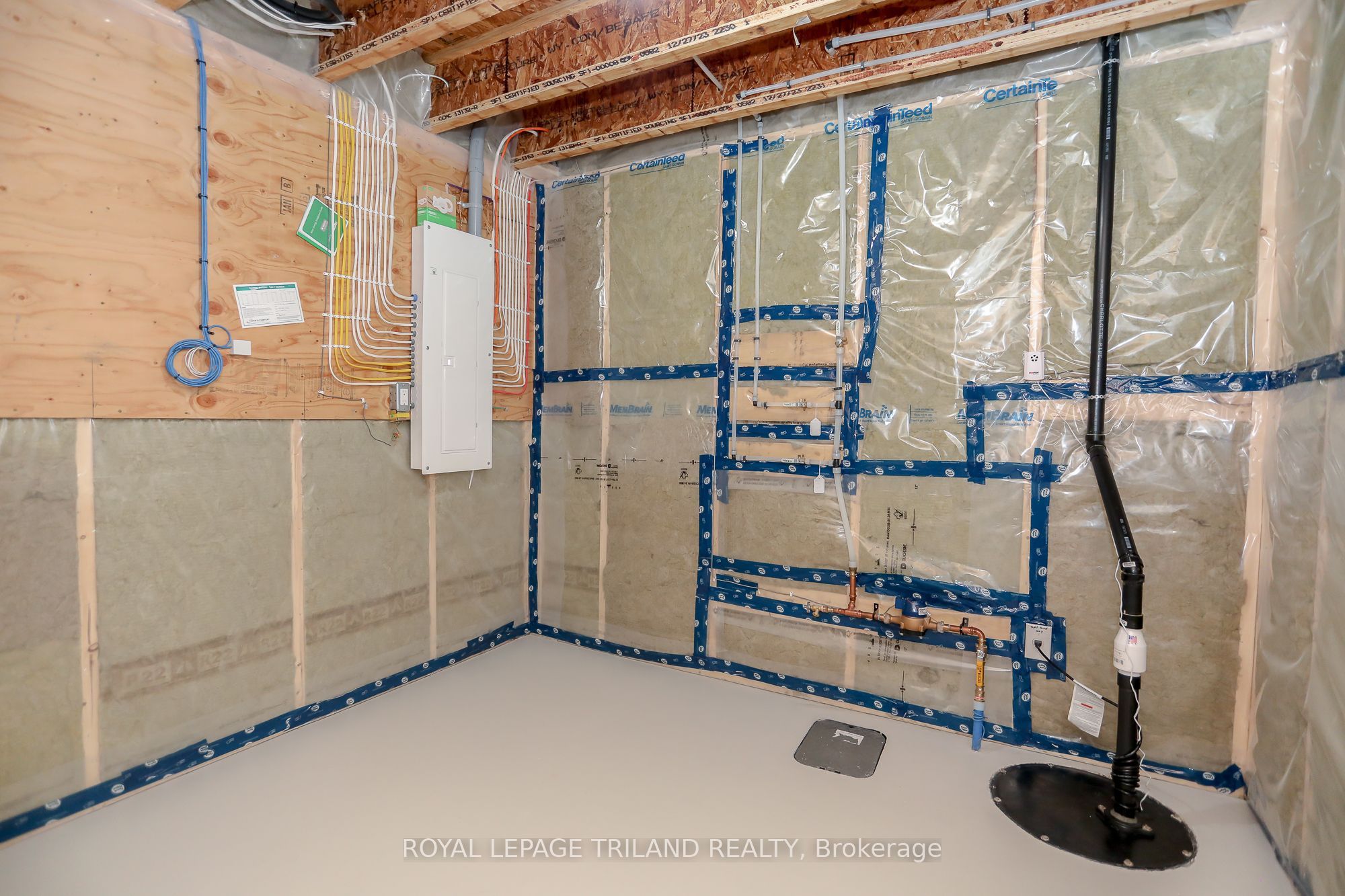 67 Harrow Ln Property Photo 48