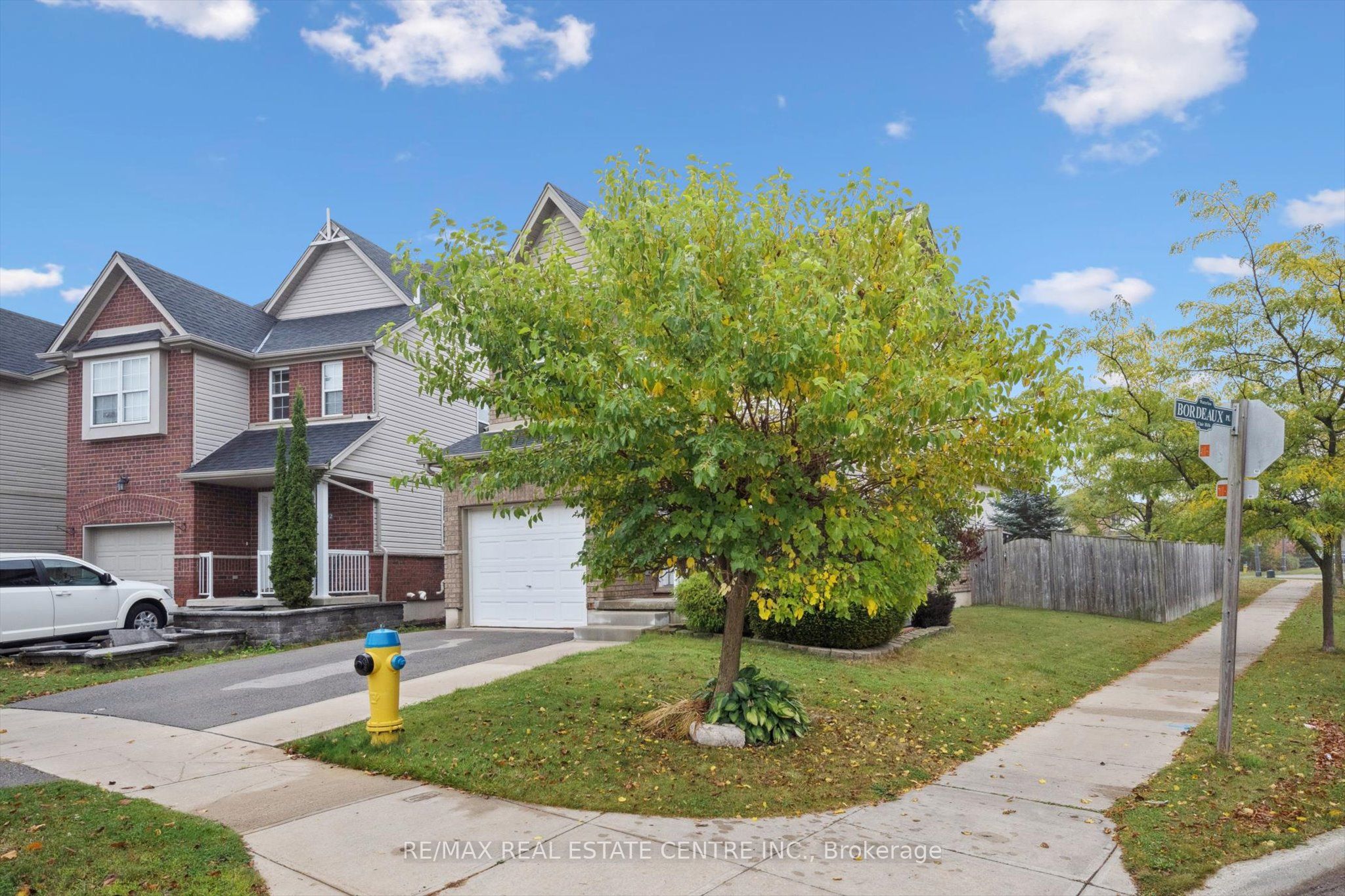 394 Sauve Crescent Property Photo 3