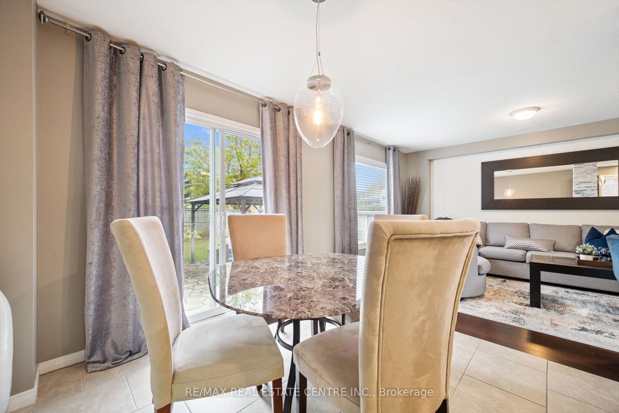 394 Sauve Crescent Property Photo 12