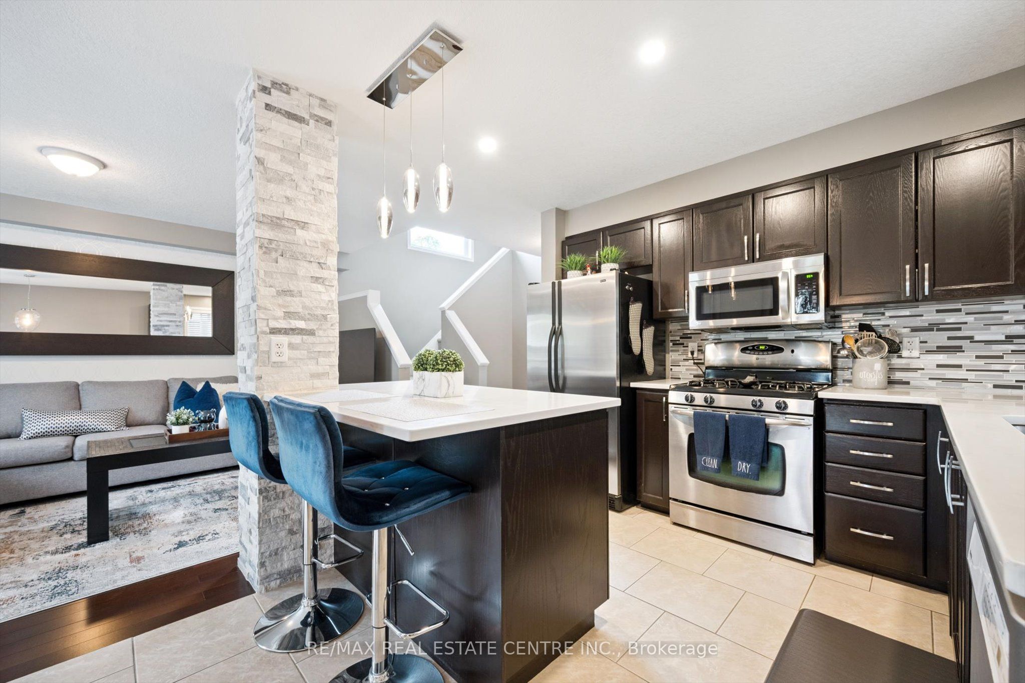 394 Sauve Crescent Property Photo 13