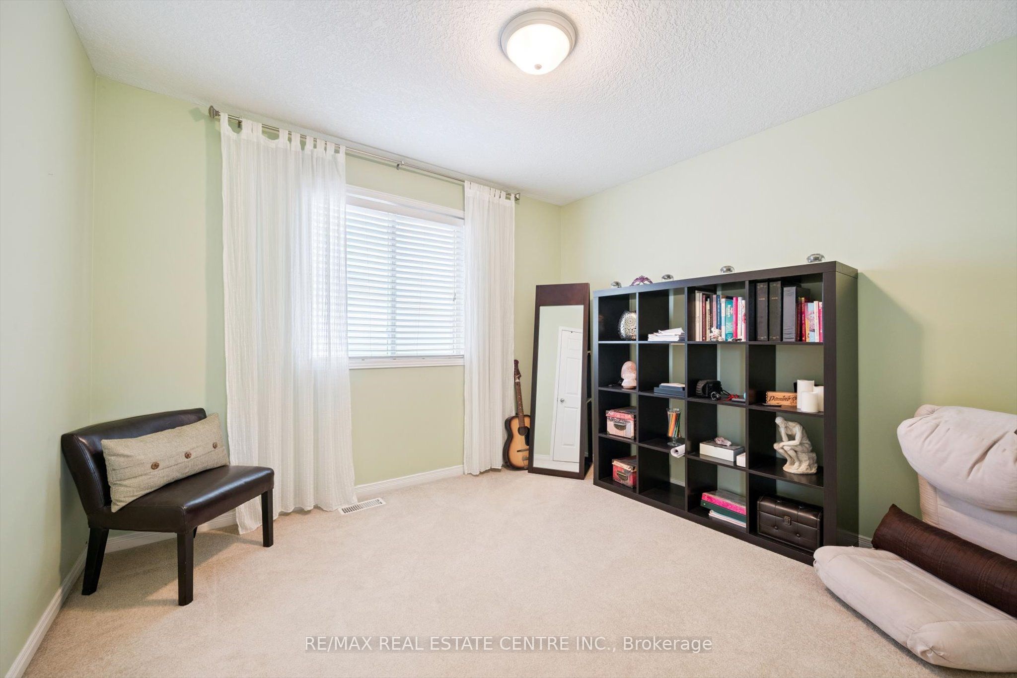 394 Sauve Crescent Property Photo 21