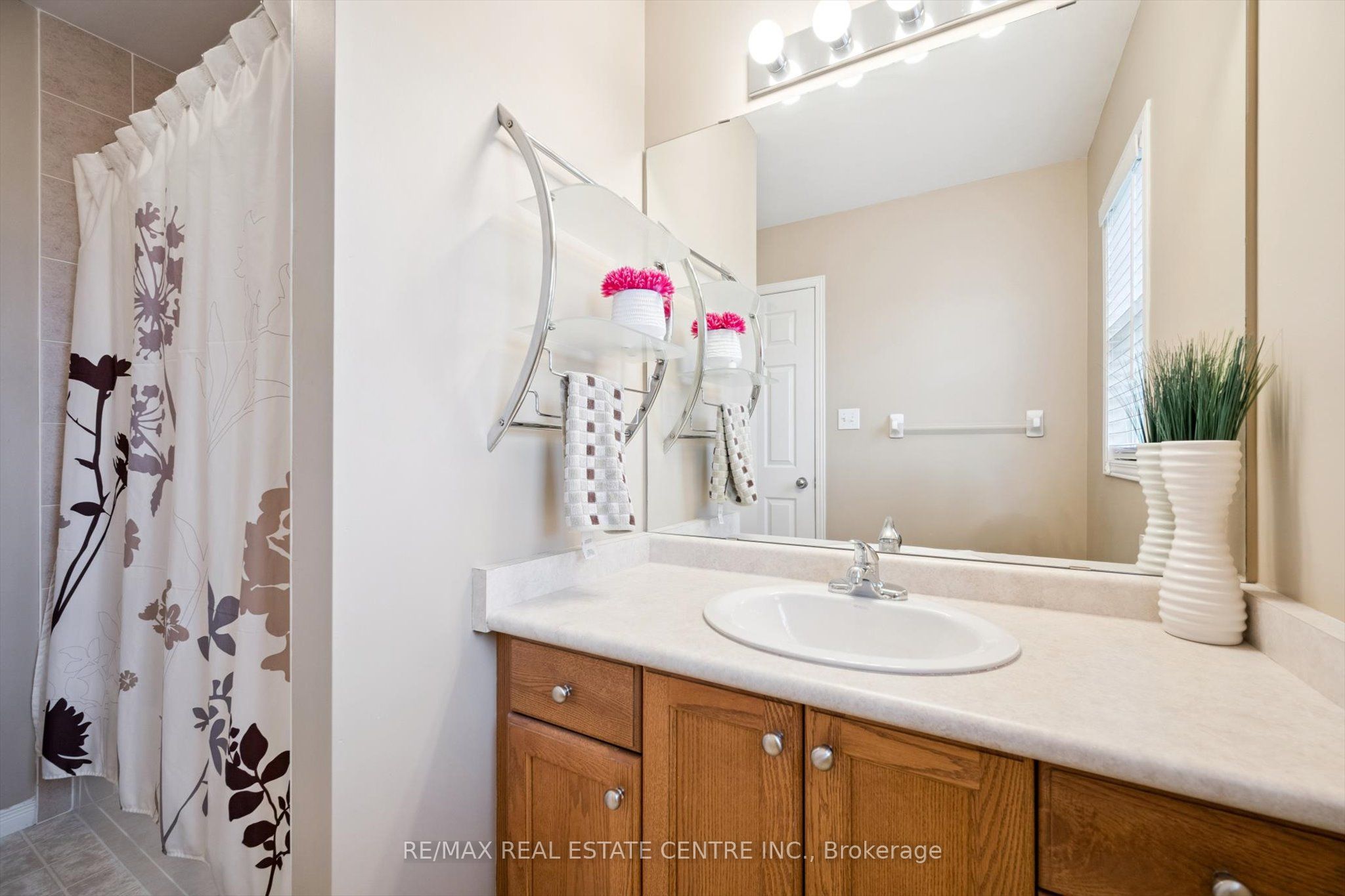 394 Sauve Crescent Property Photo 23