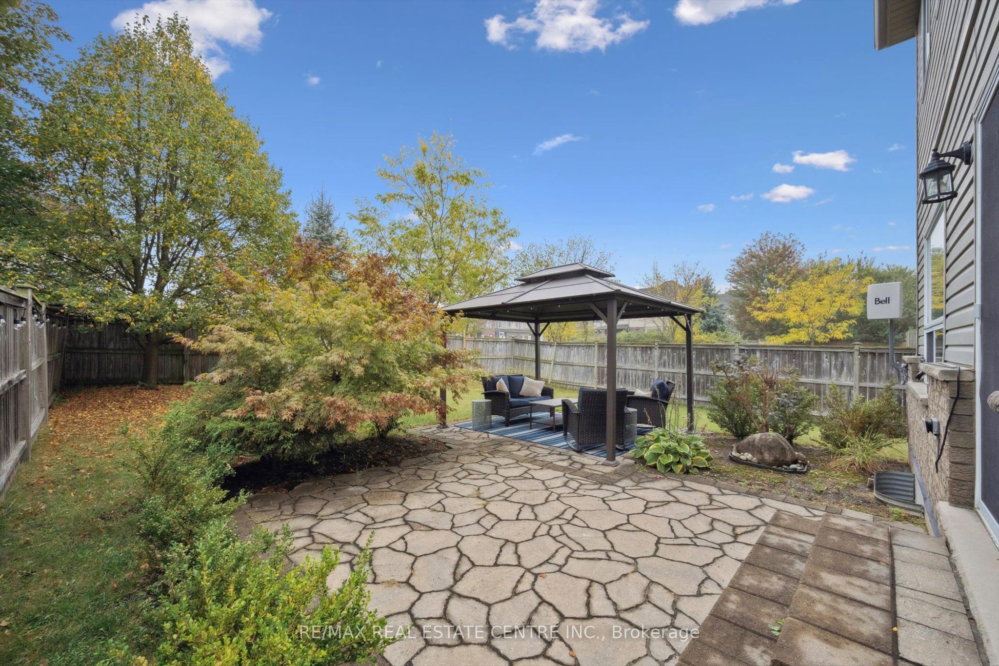 394 Sauve Crescent Property Photo 25