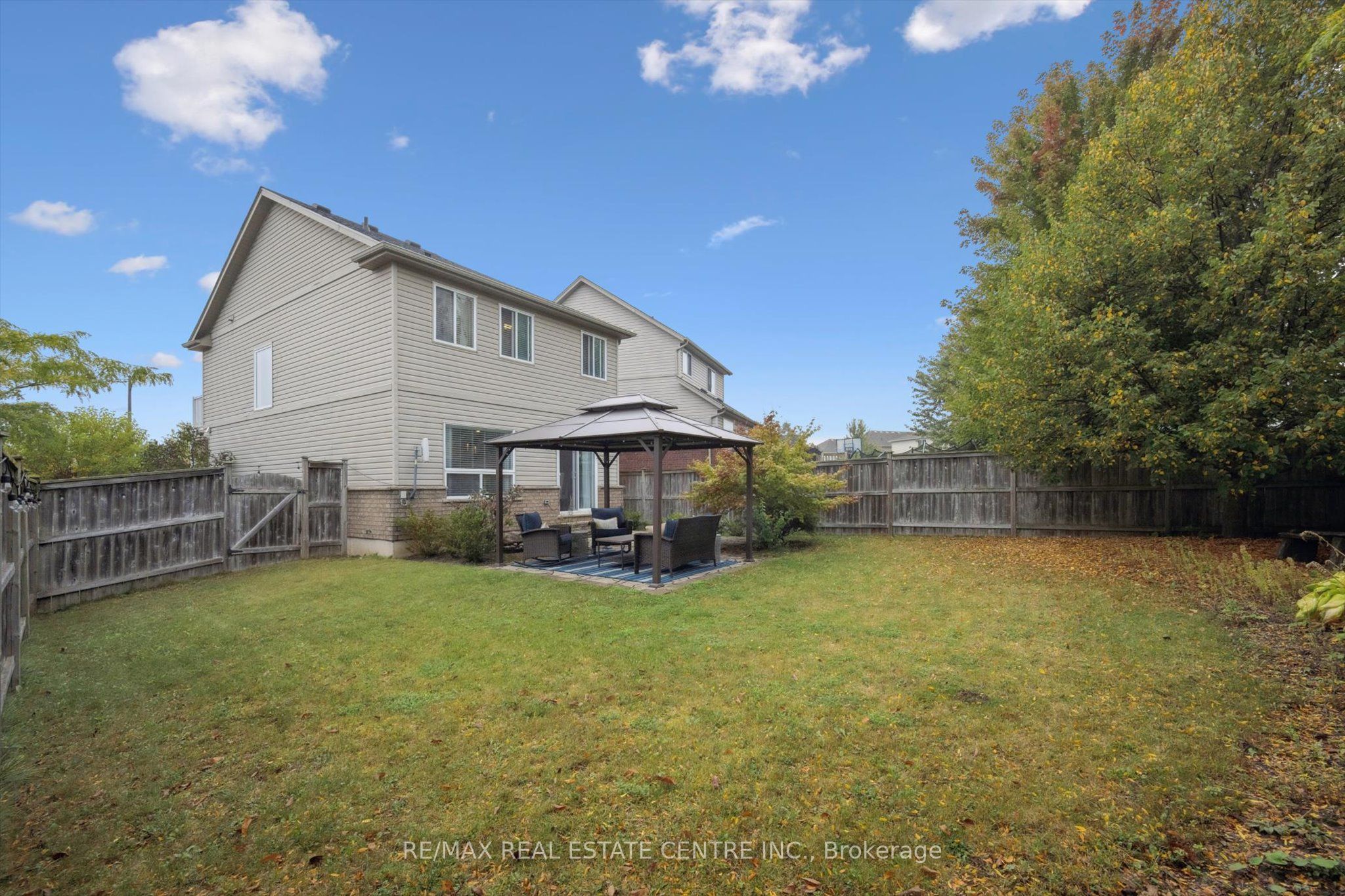 394 Sauve Crescent Property Photo 28