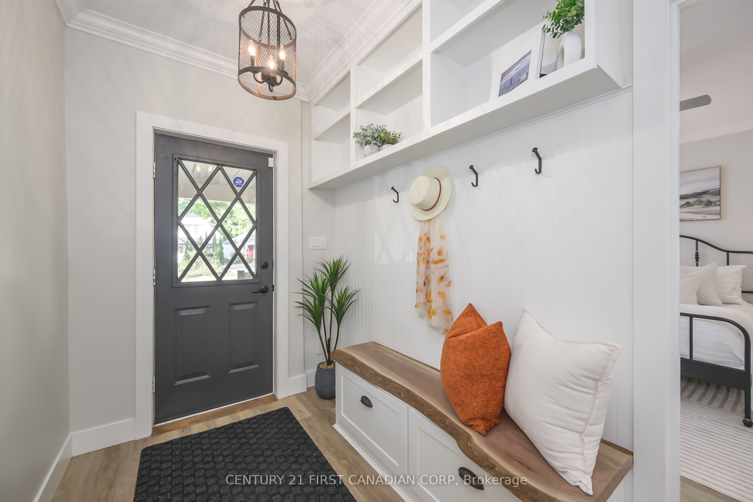 150 Colborne Street Property Photo 4